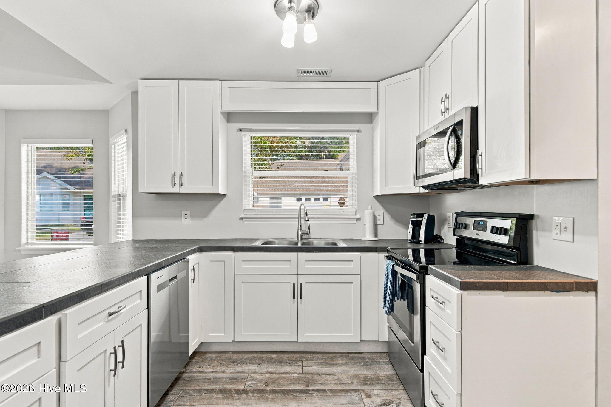 3407 Belmont Circle Property Photo 13