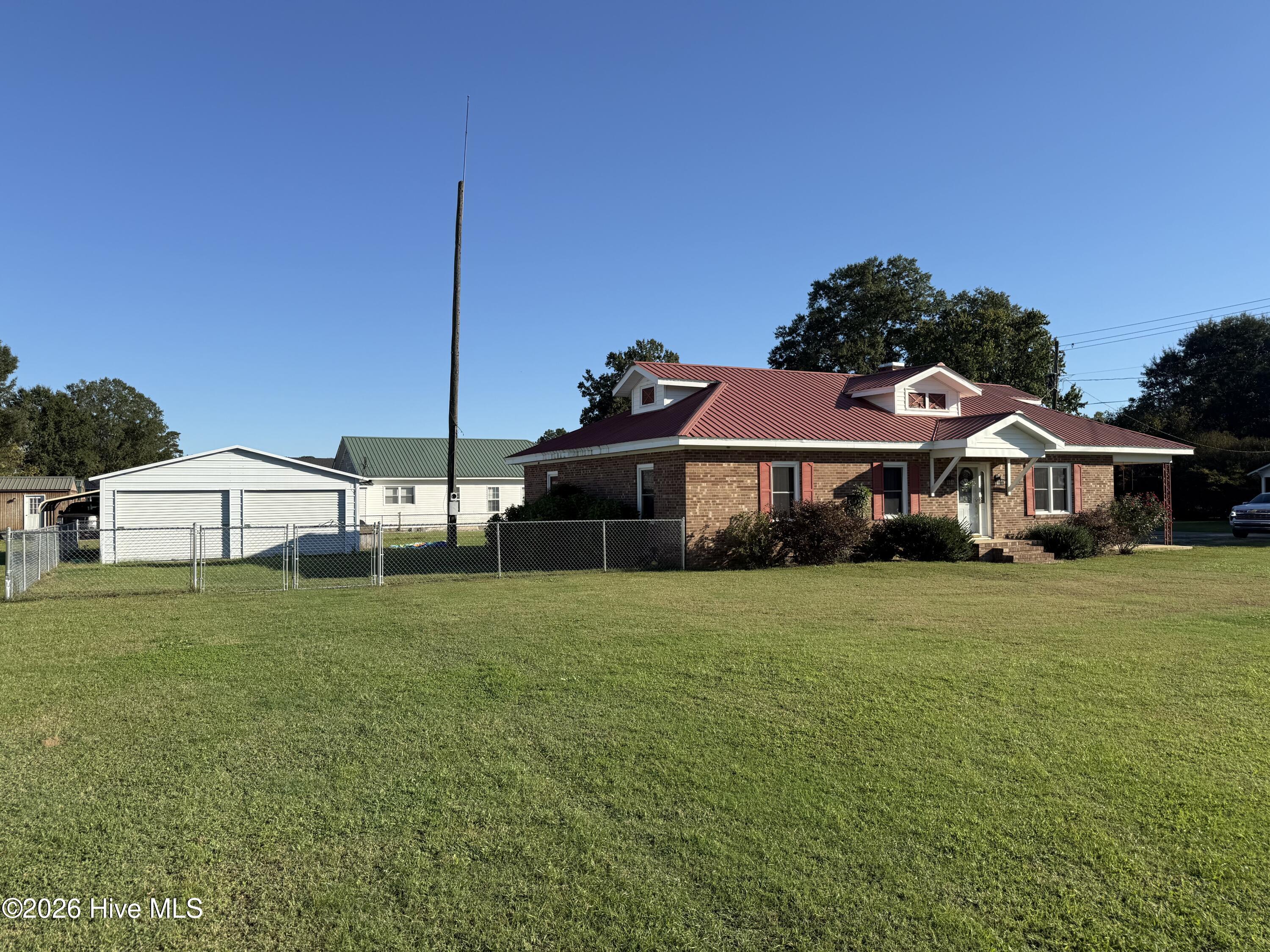 109 E Church Street Property Photo 2