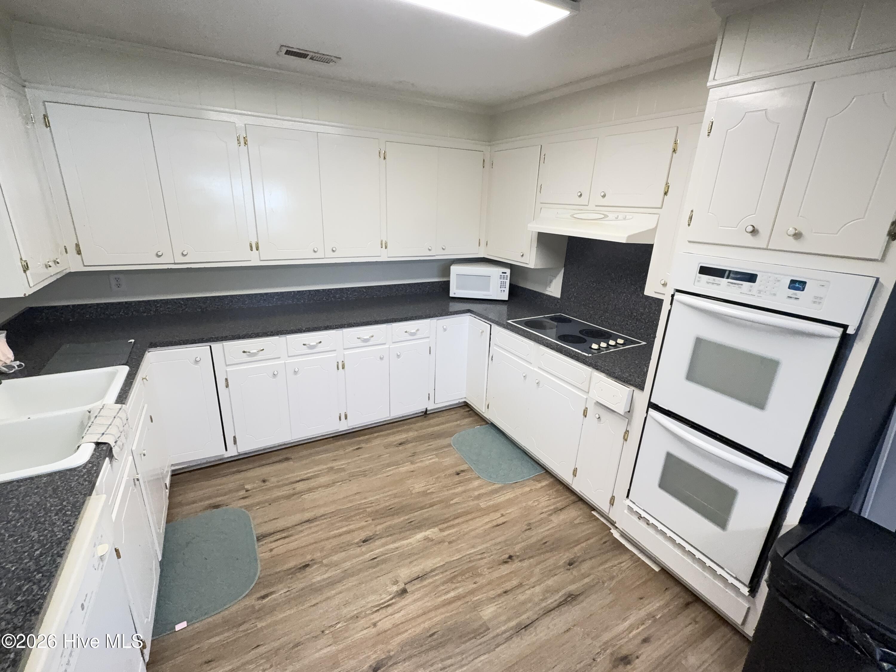 109 E Church Street Property Photo 4