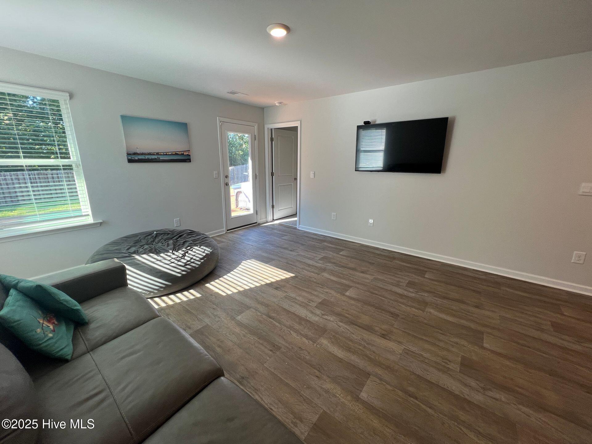 115 Cleat Drive Property Photo 15