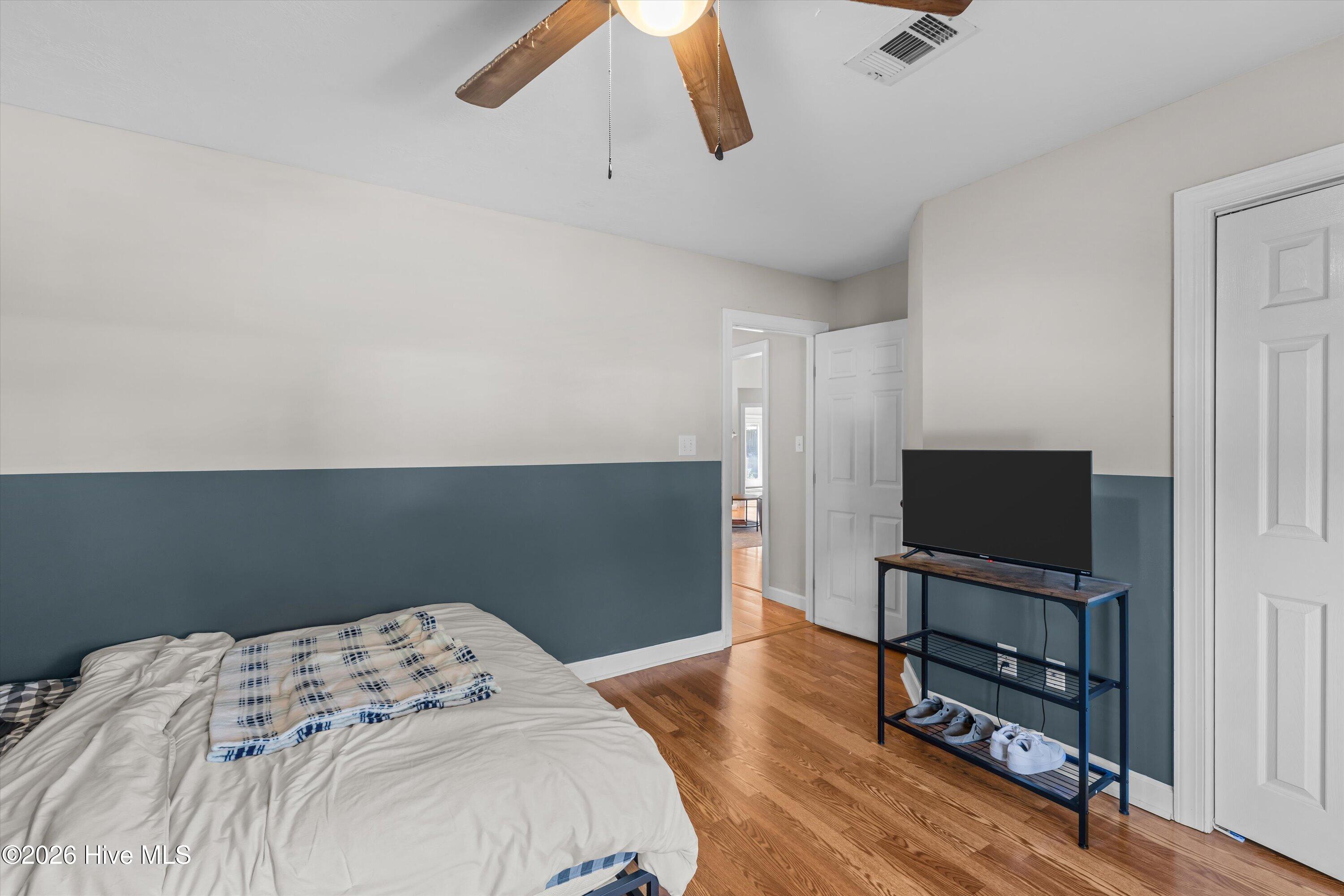 888 Windmill Lane Property Photo 12