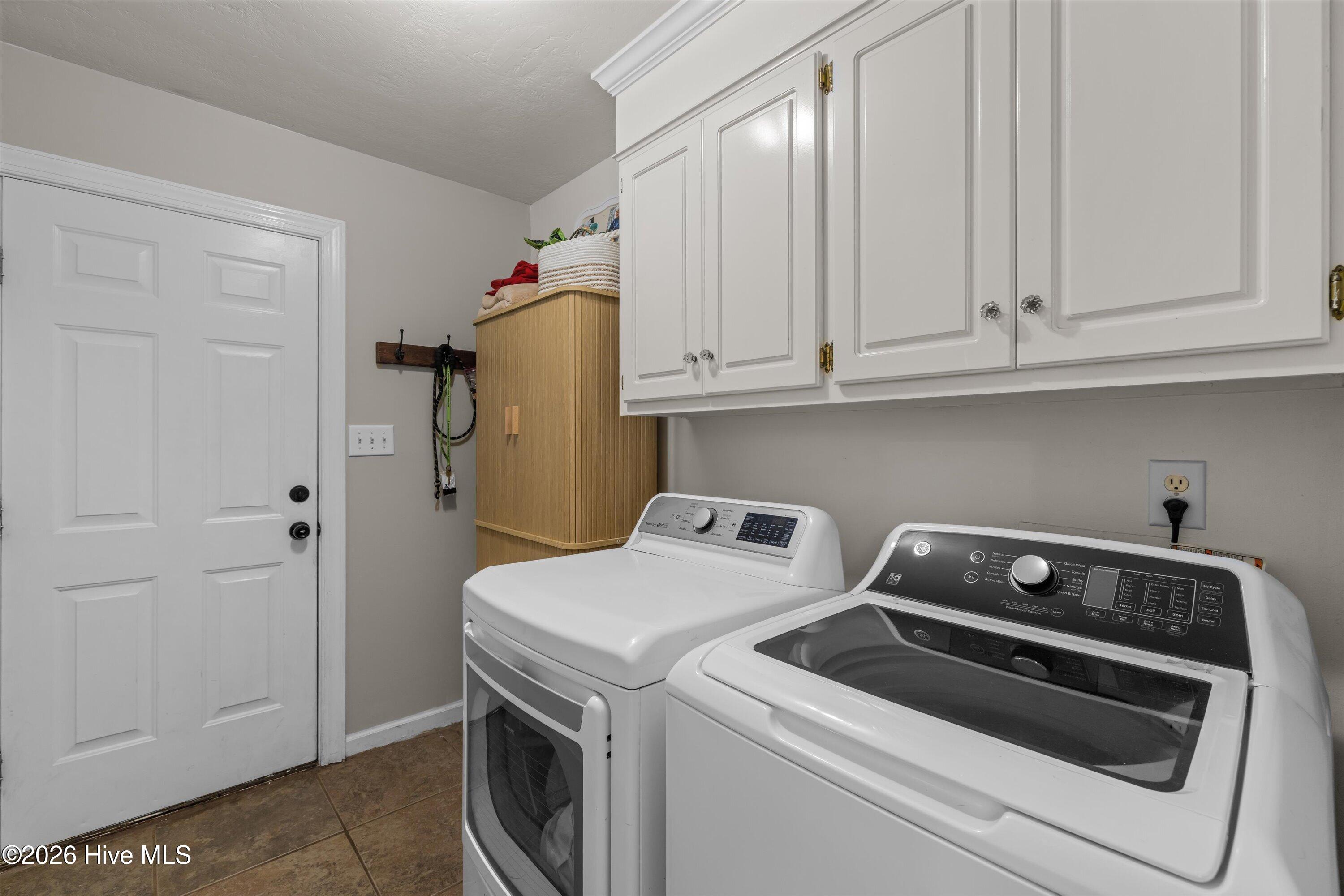 888 Windmill Lane Property Photo 31