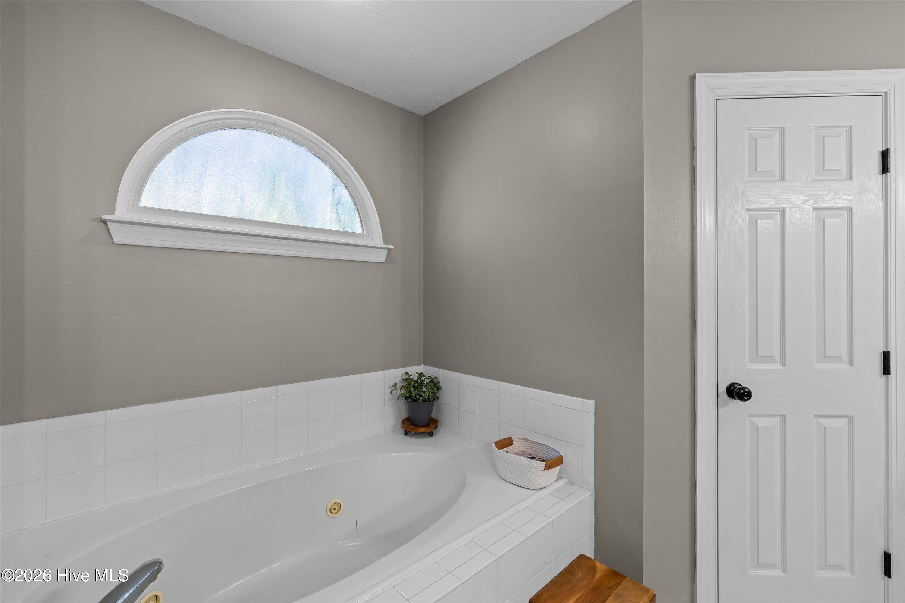 888 Windmill Lane Property Photo 38