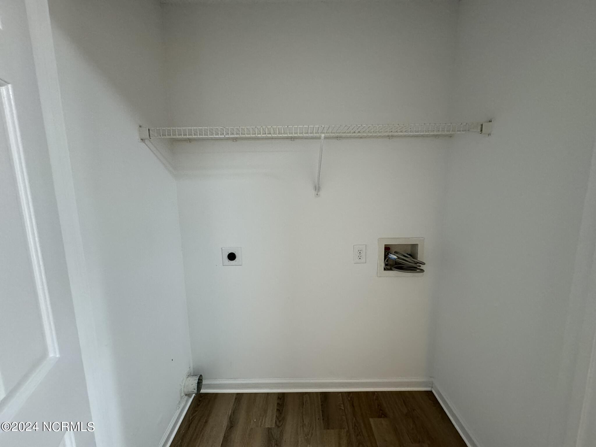 2215 Hurt Drive Property Photo 8