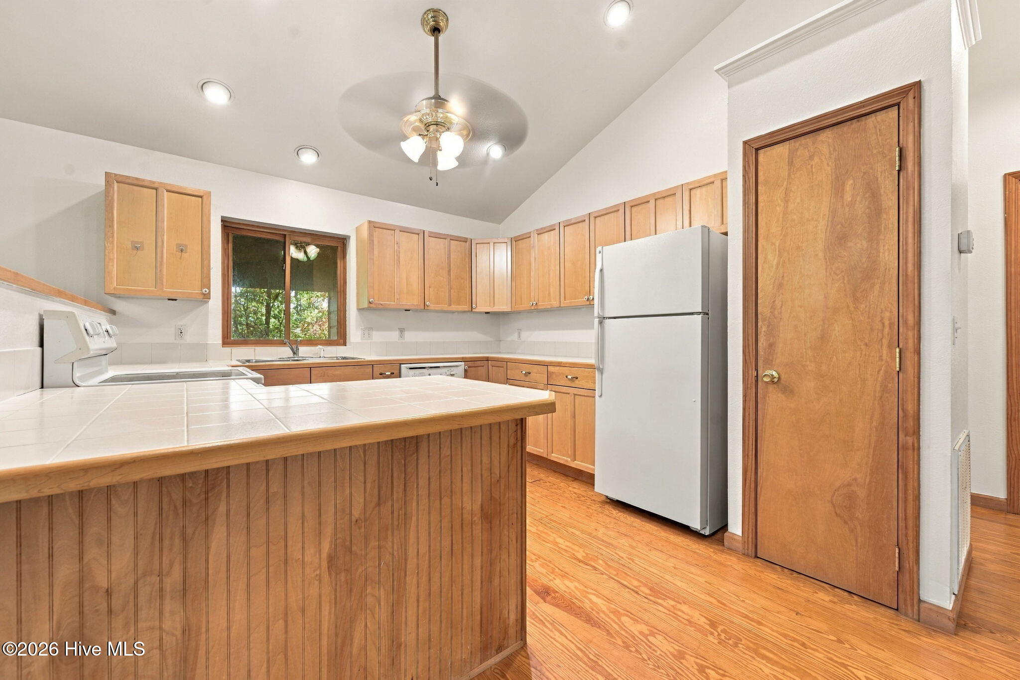 124 Bradford Drive Property Photo 8