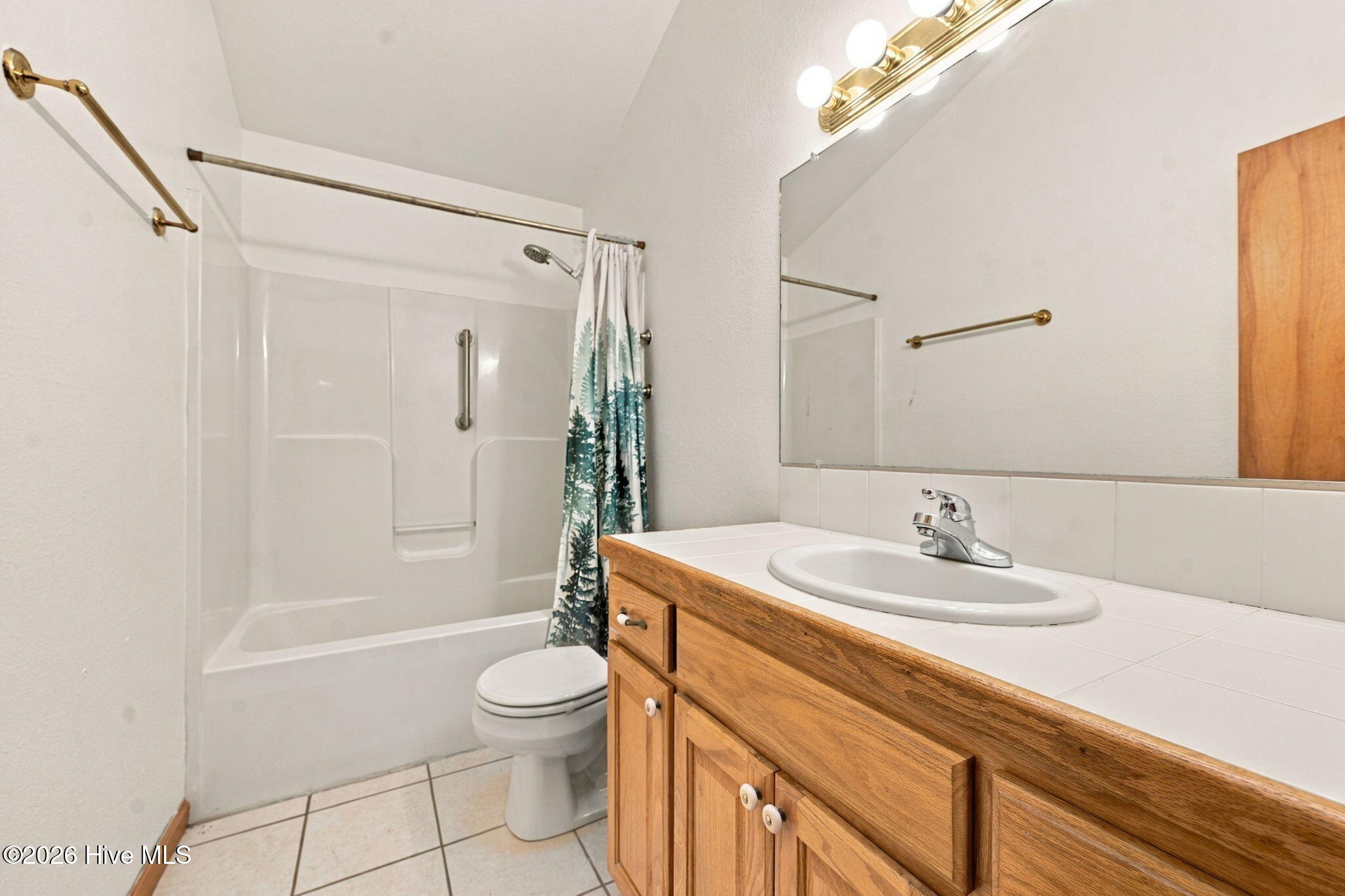 124 Bradford Drive Property Photo 14
