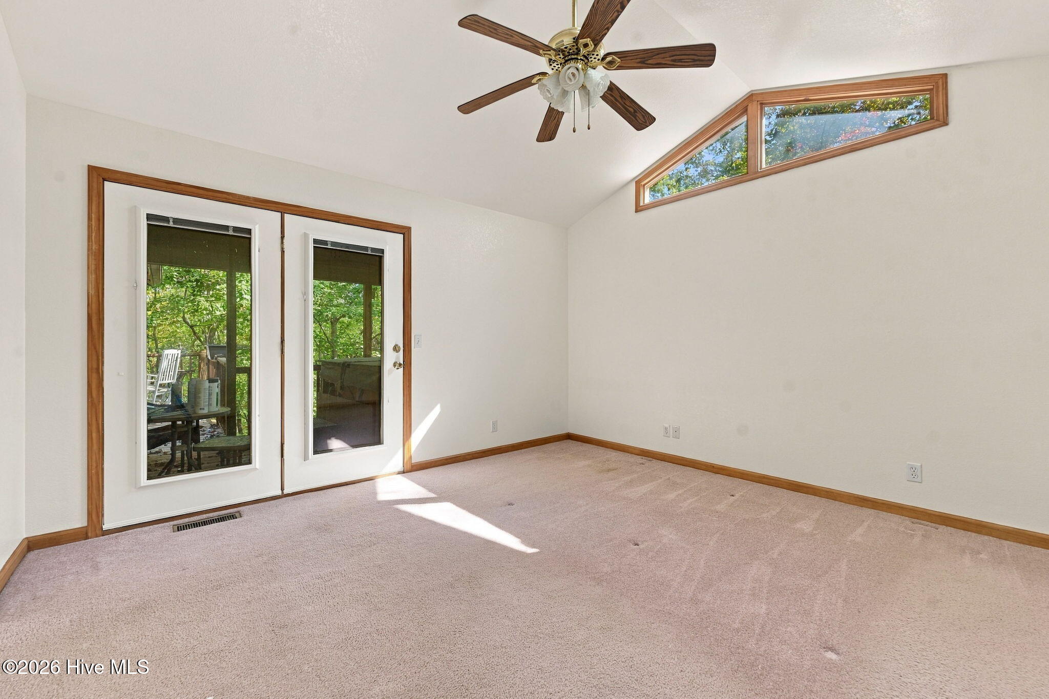 124 Bradford Drive Property Photo 19