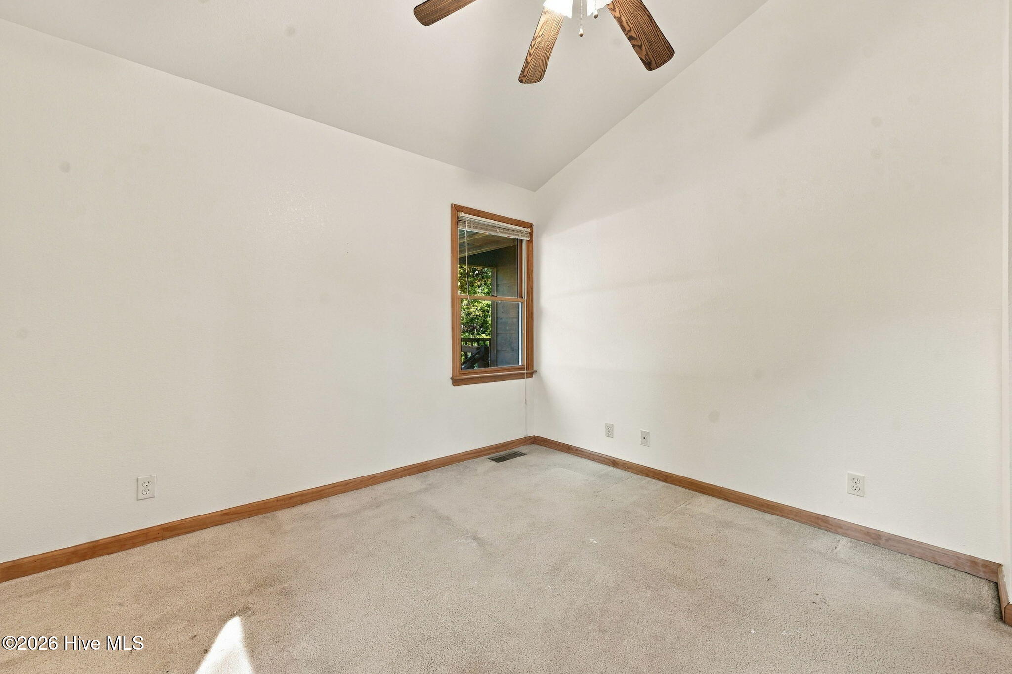 124 Bradford Drive Property Photo 25