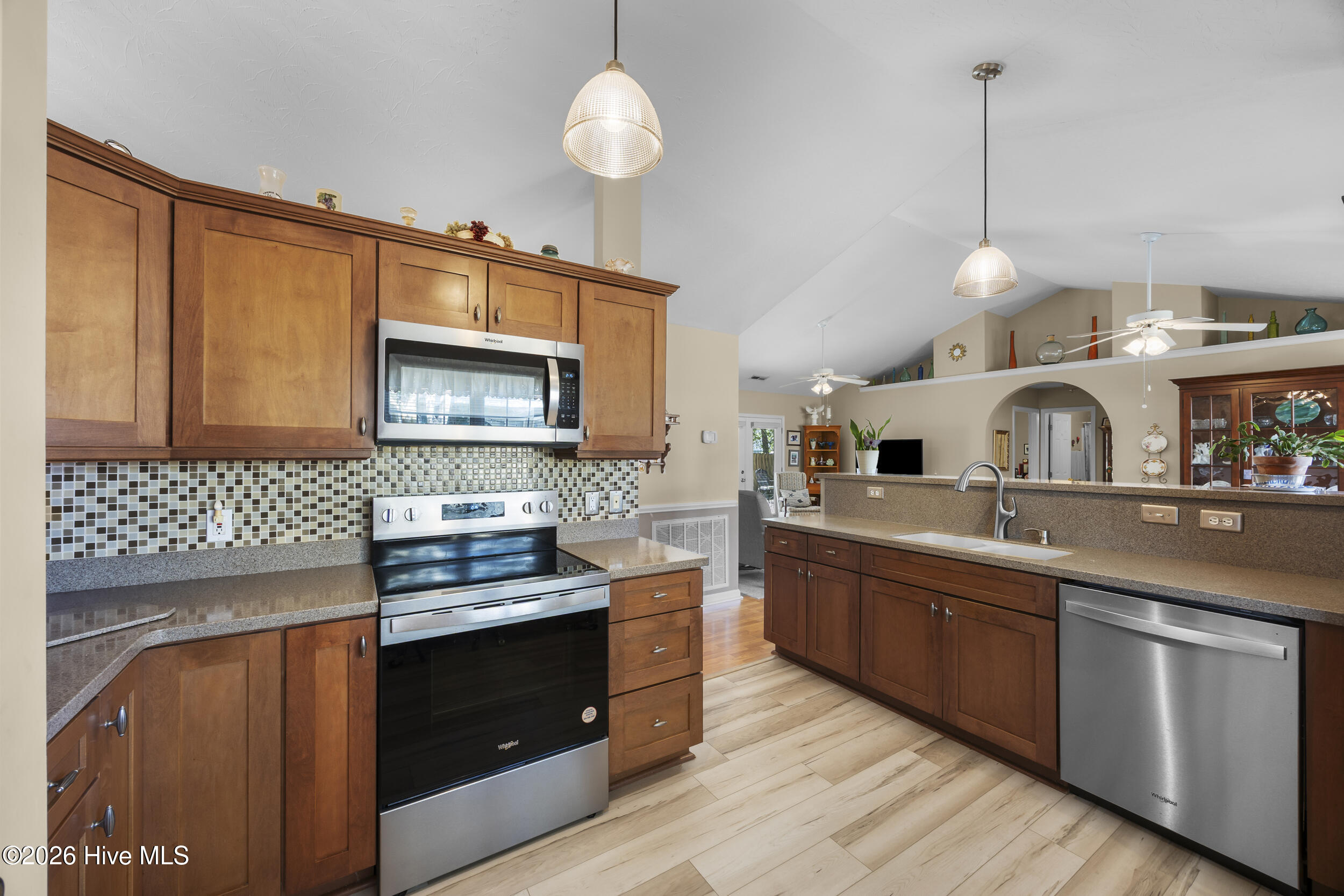 2405 Sunburst Court Property Photo 3