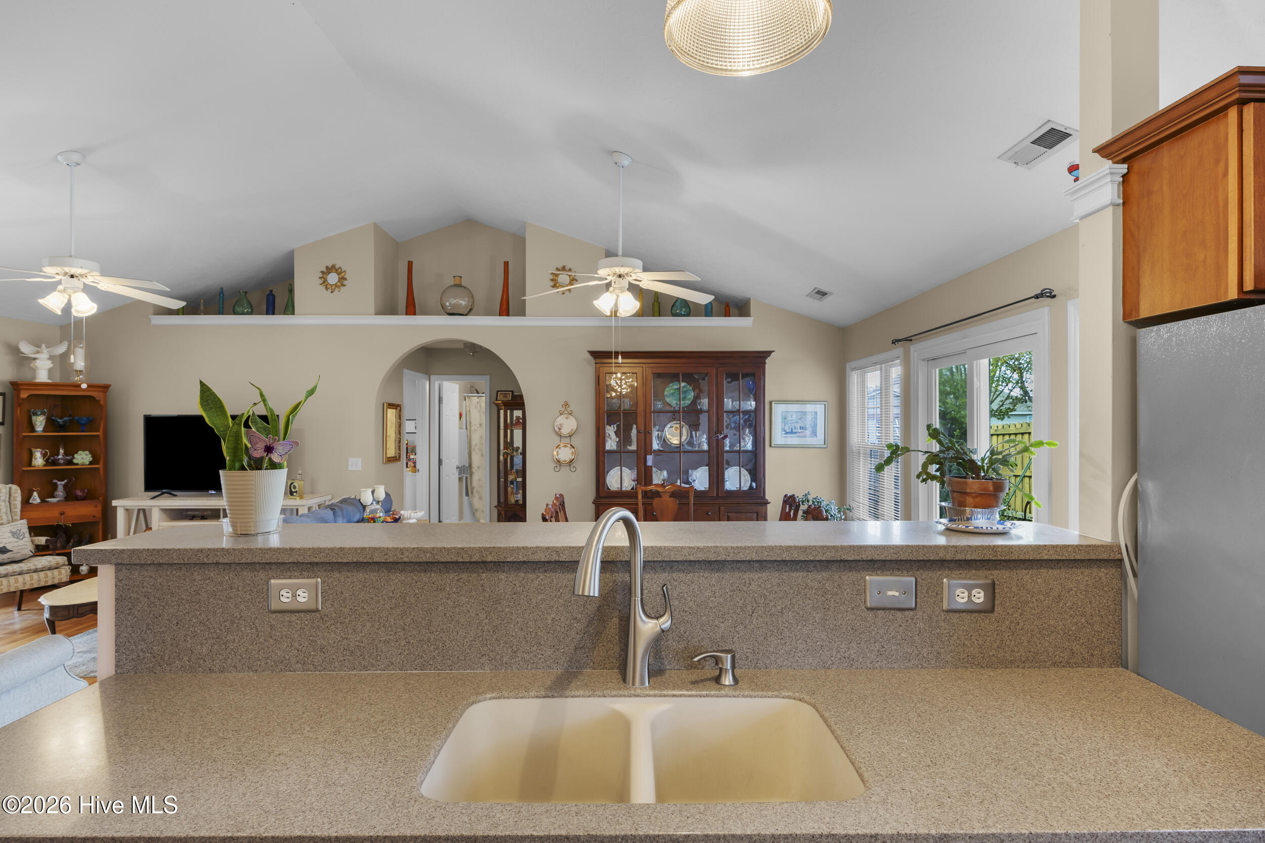 2405 Sunburst Court Property Photo 7