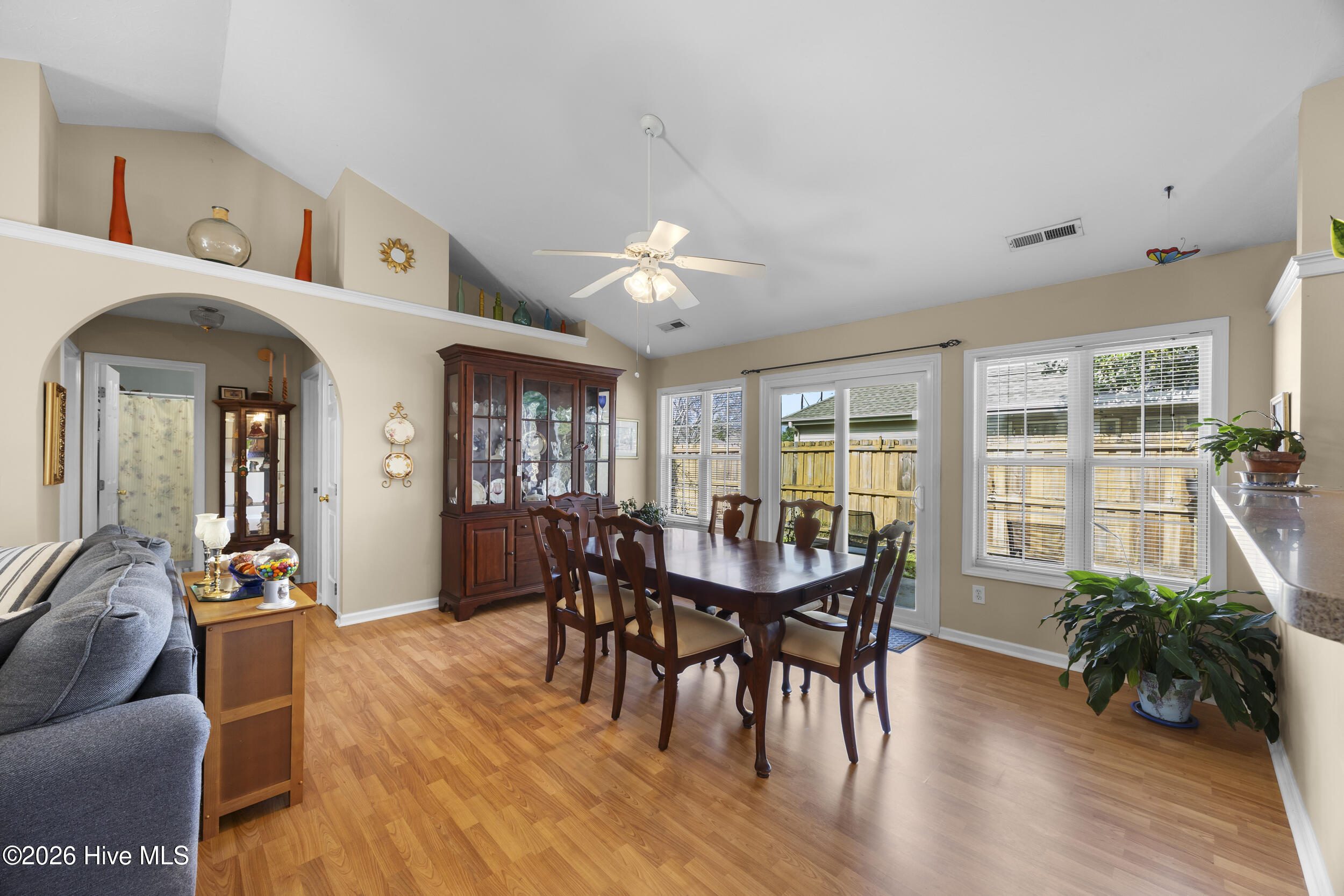 2405 Sunburst Court Property Photo 8