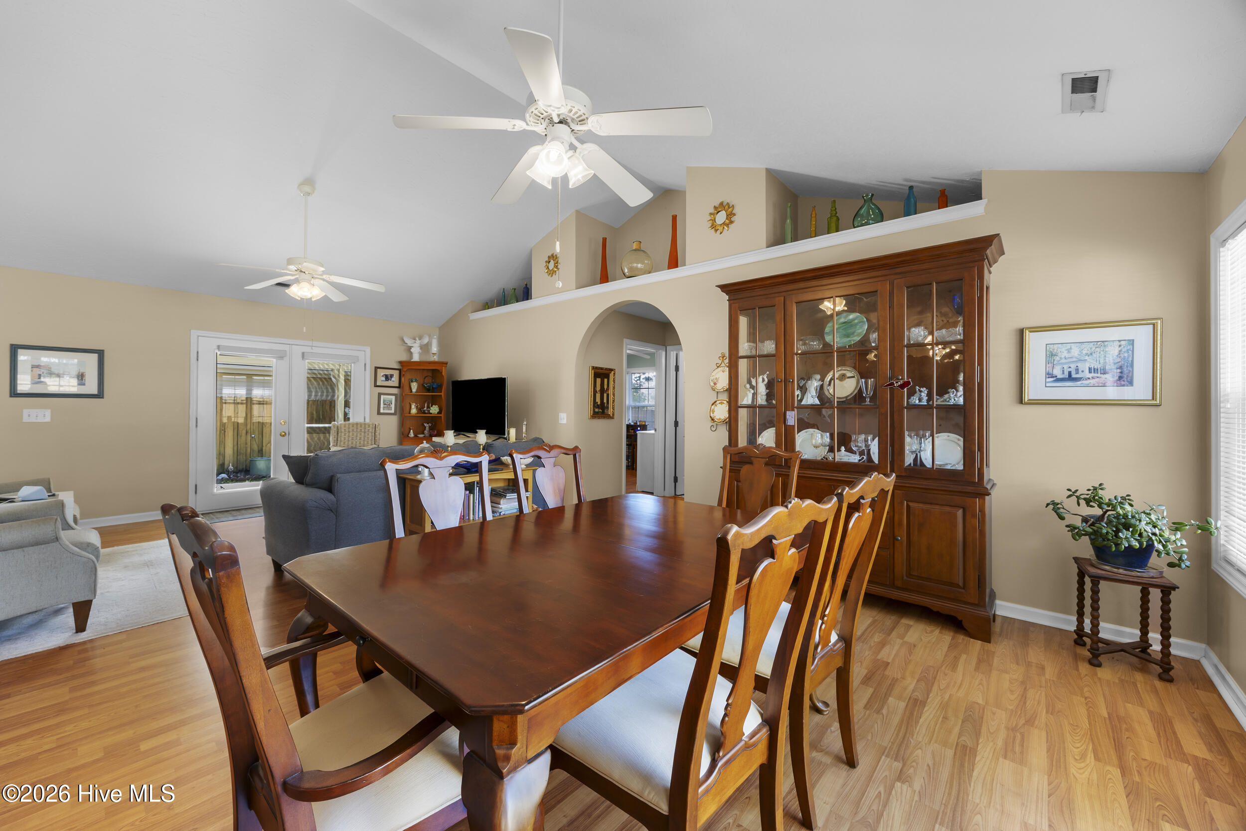 2405 Sunburst Court Property Photo 9