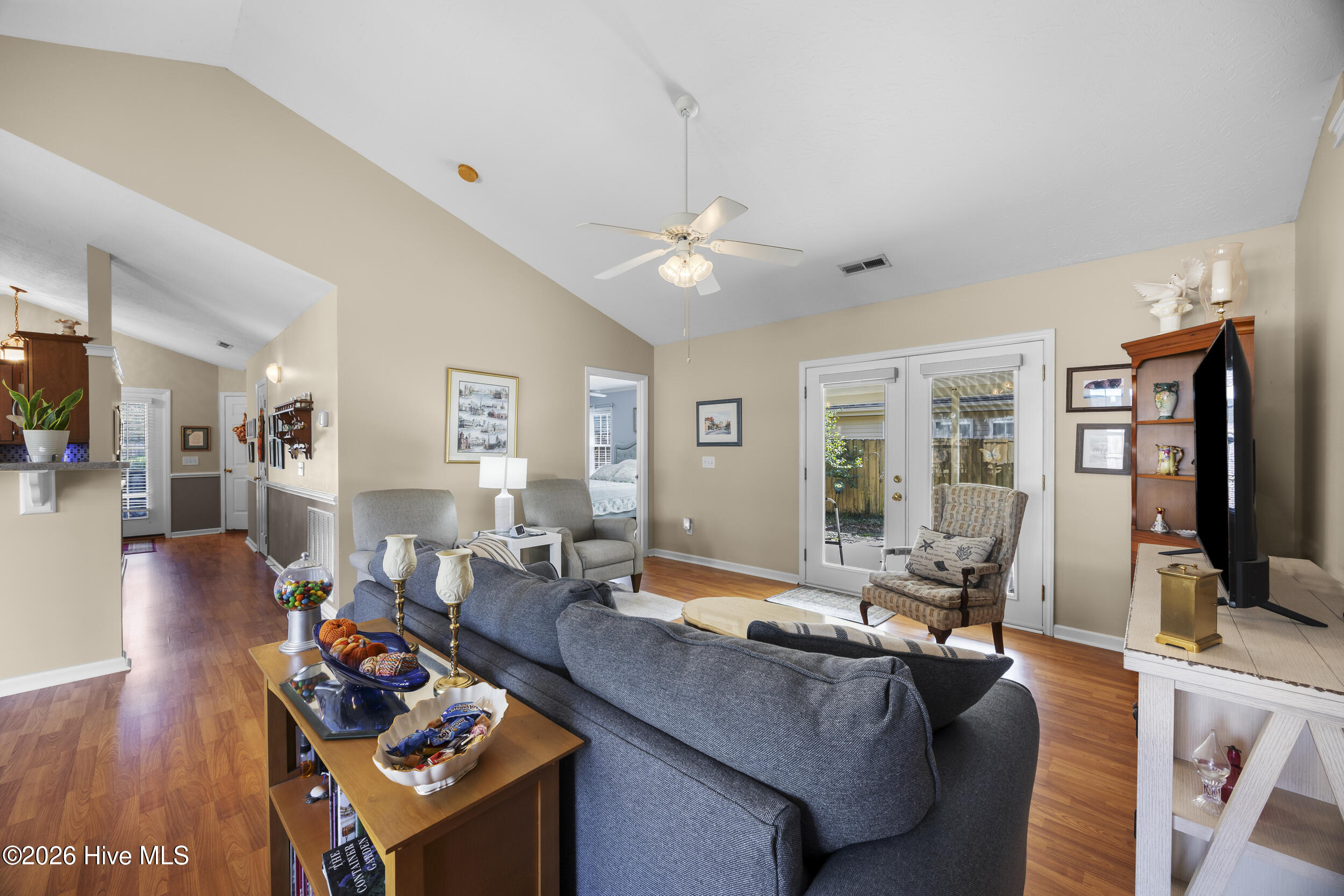 2405 Sunburst Court Property Photo 12