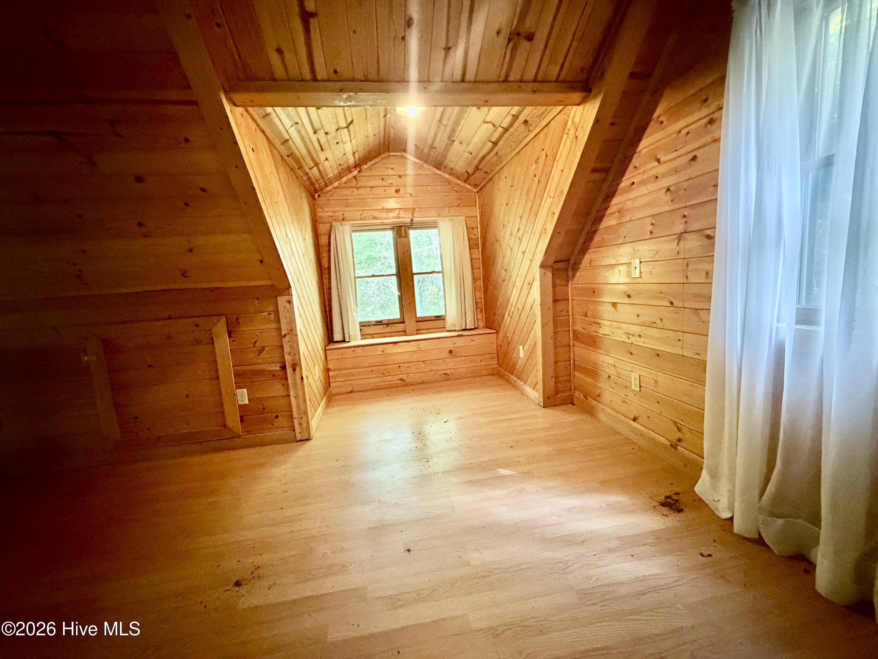 441 Shields Creek Road Property Photo 6
