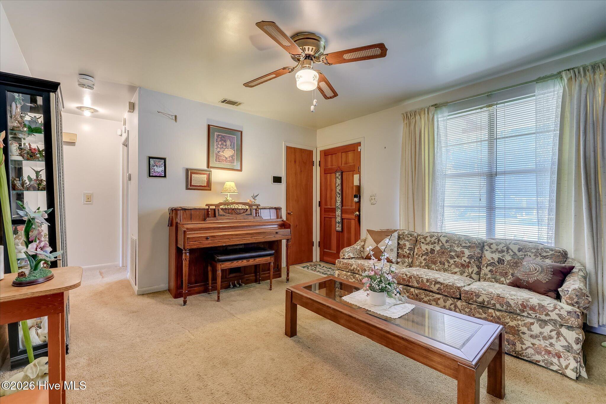 3540 Jonathan Circle Property Photo 6