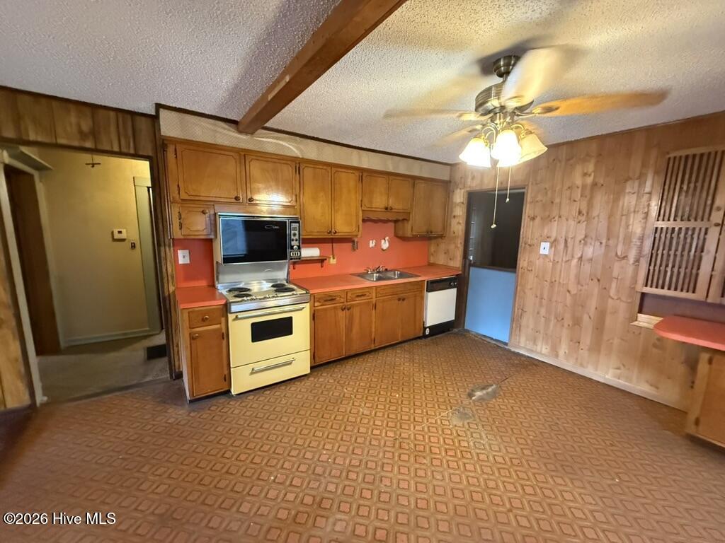 20 Robinson Street Property Photo 5