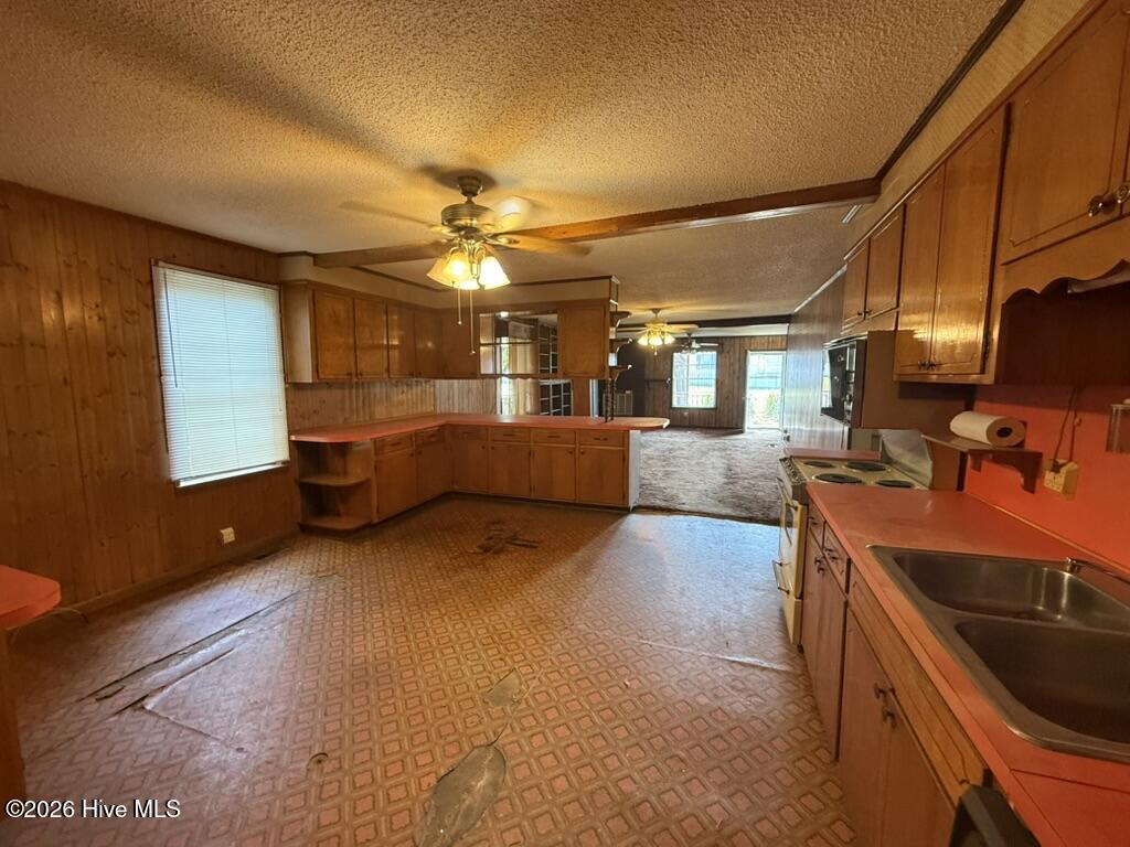 20 Robinson Street Property Photo 8
