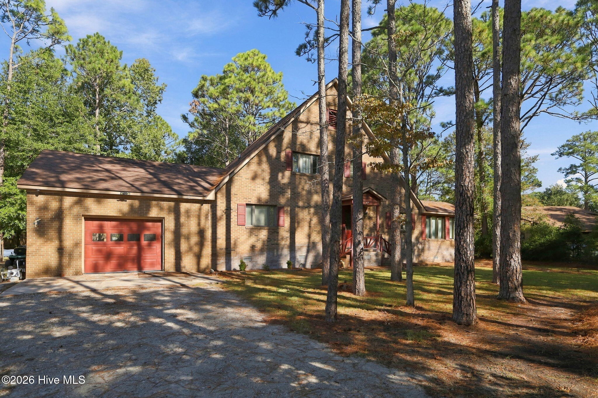 125 Sutton Drive Property Photo 3