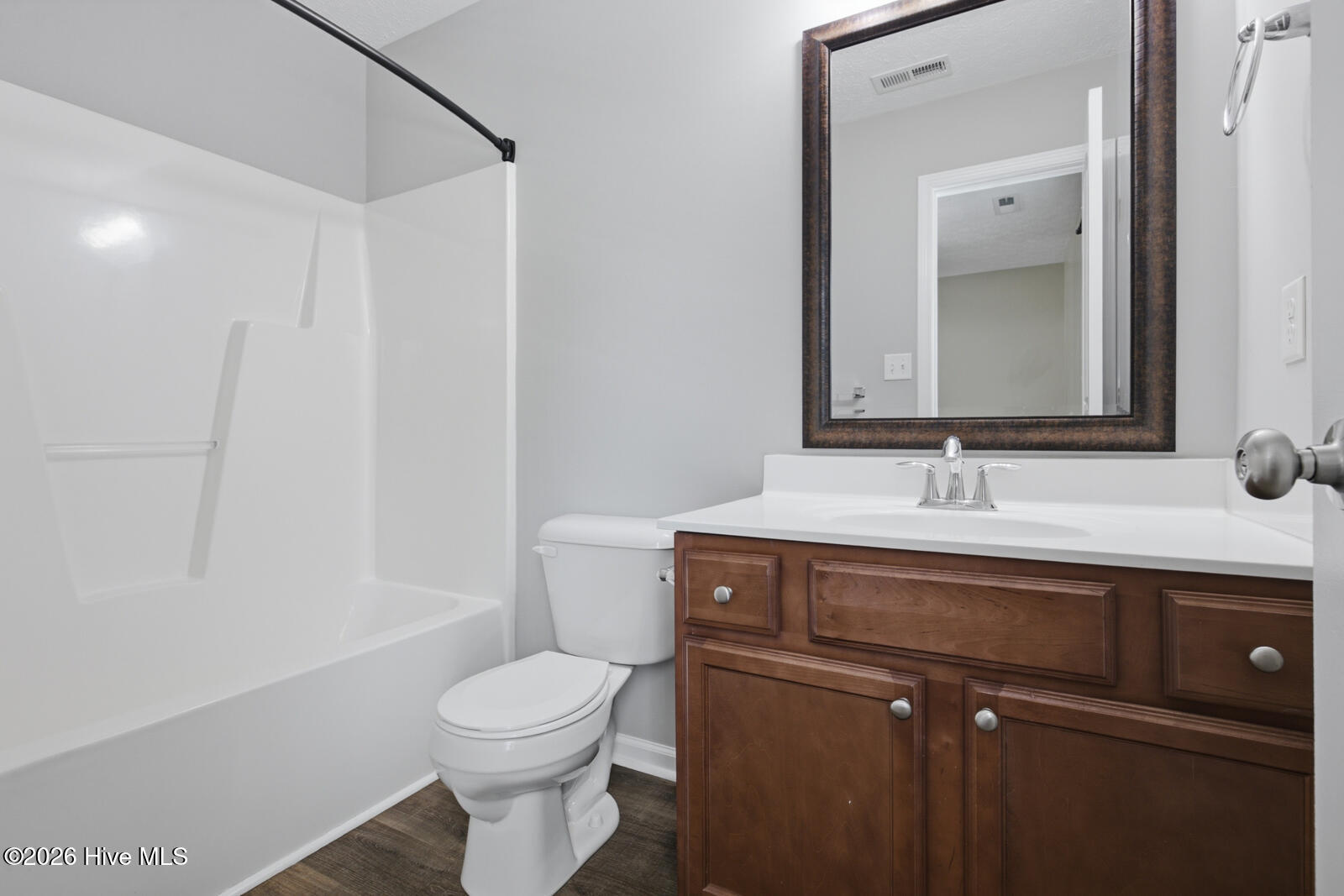 427 Falls Cove Property Photo 11