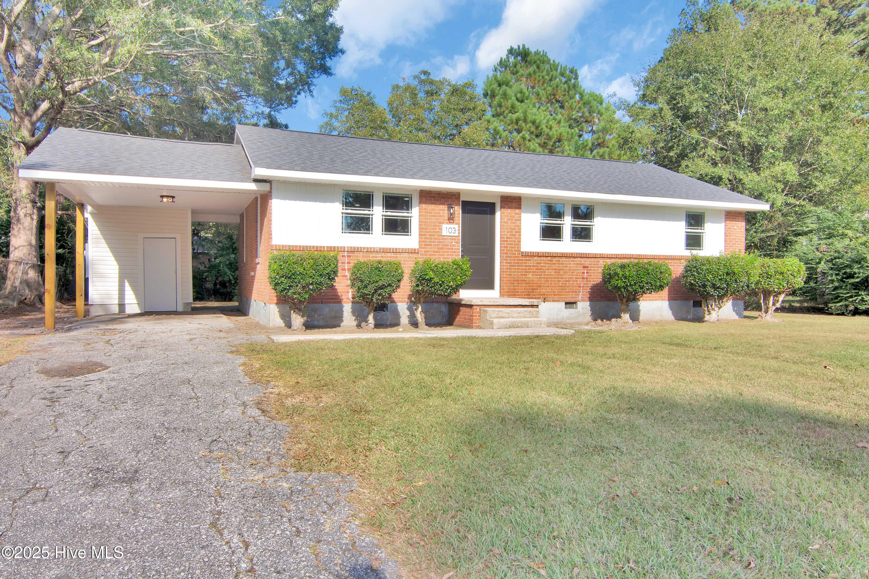 103 Armstrong Drive Property Photo 1