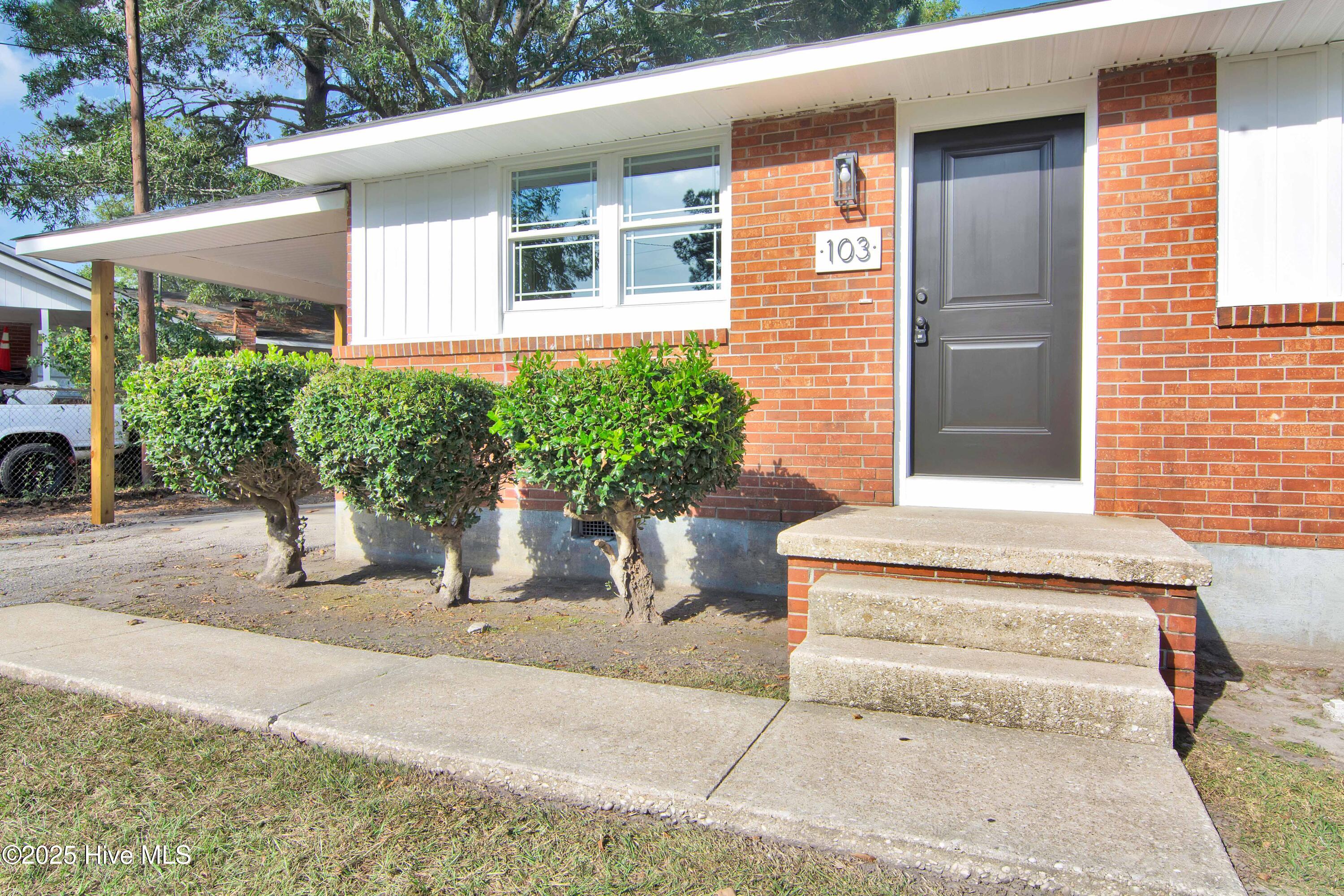 103 Armstrong Drive Property Photo 2