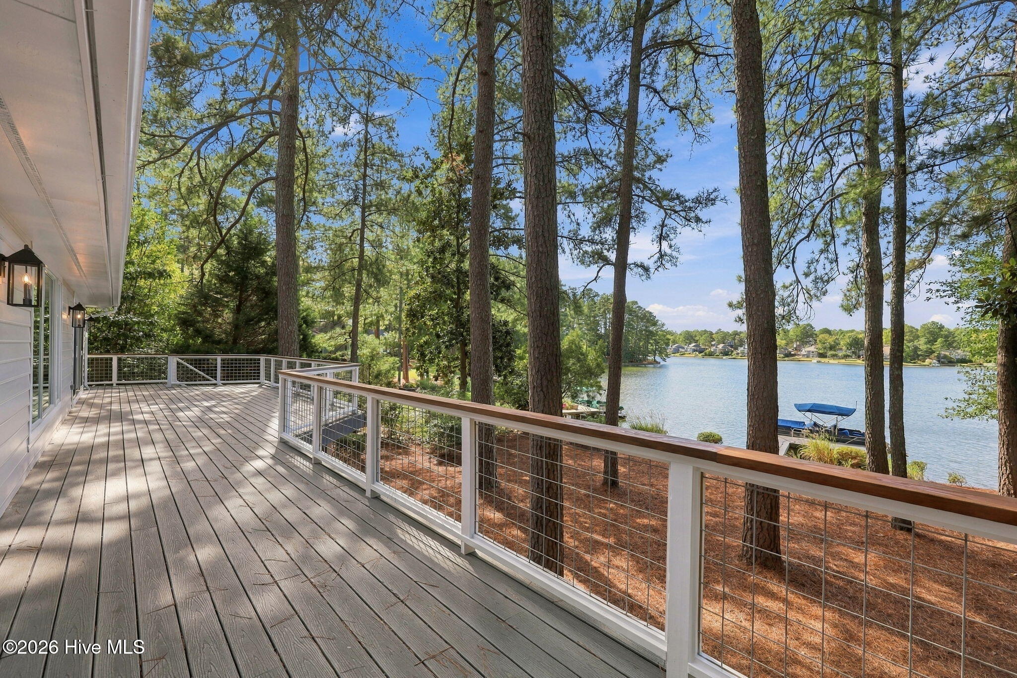 315 Lake Forest Drive Sw Property Photo 2