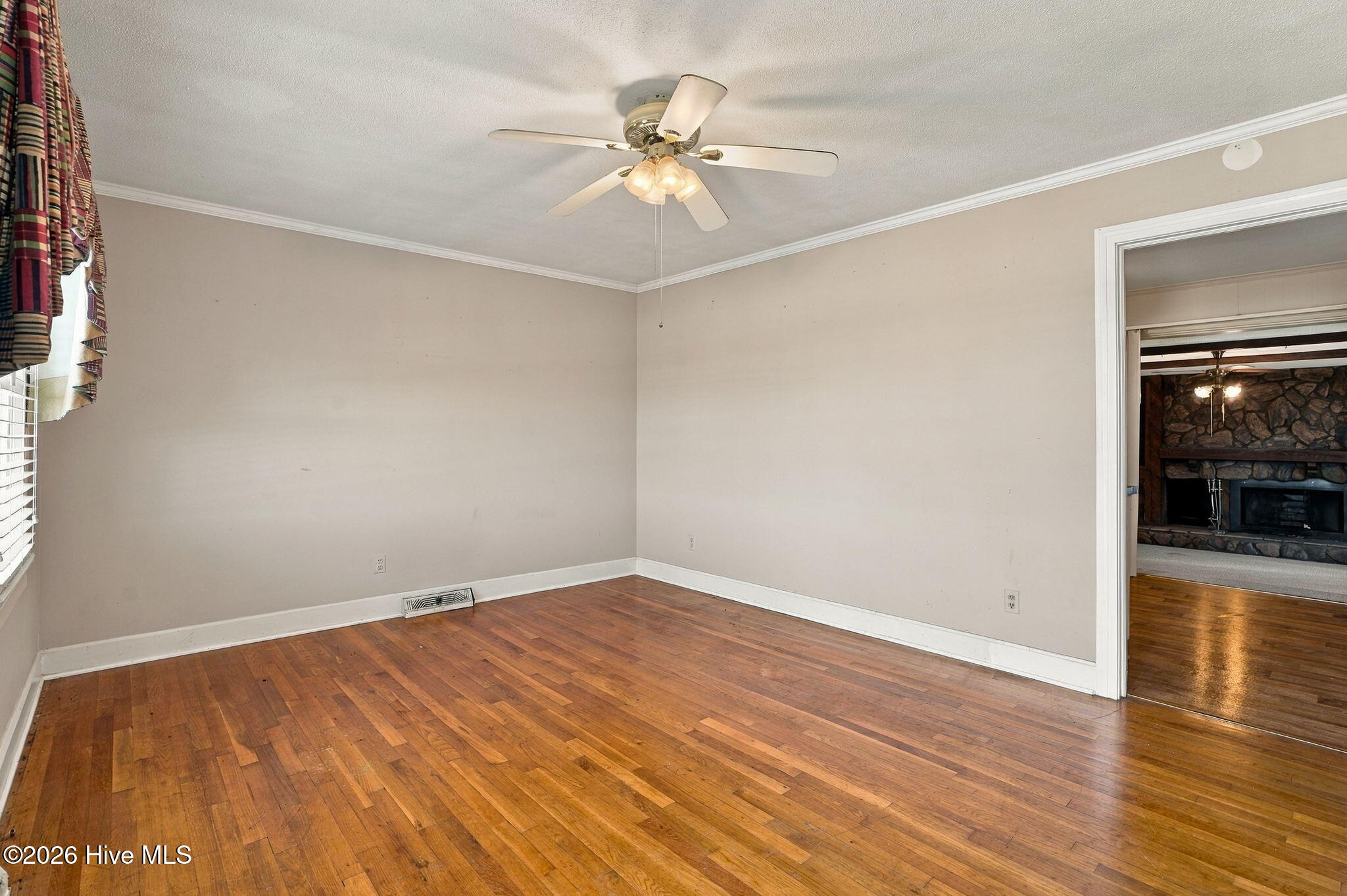 604 N Saratoga Street Property Photo 4