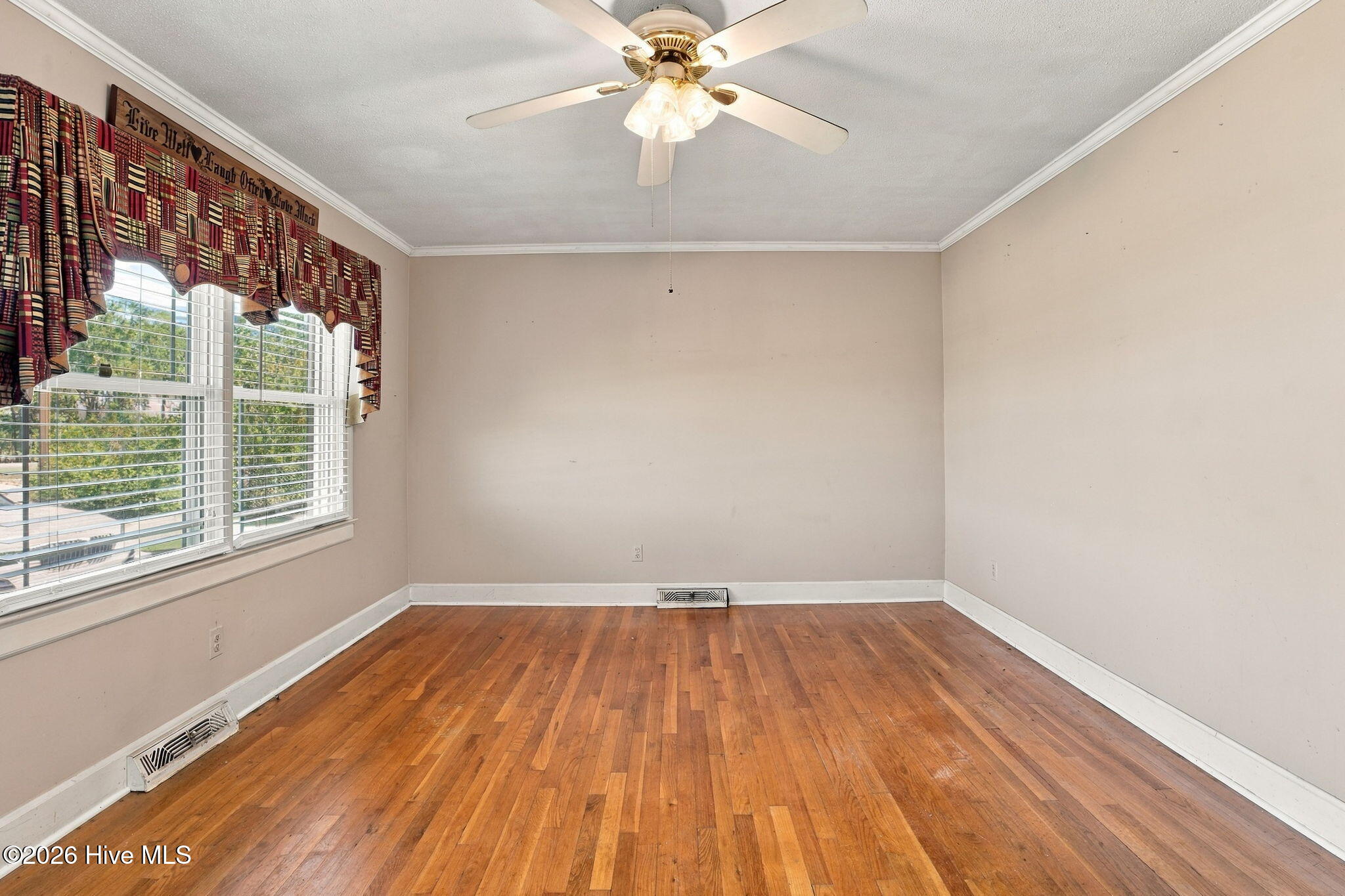 604 N Saratoga Street Property Photo 5