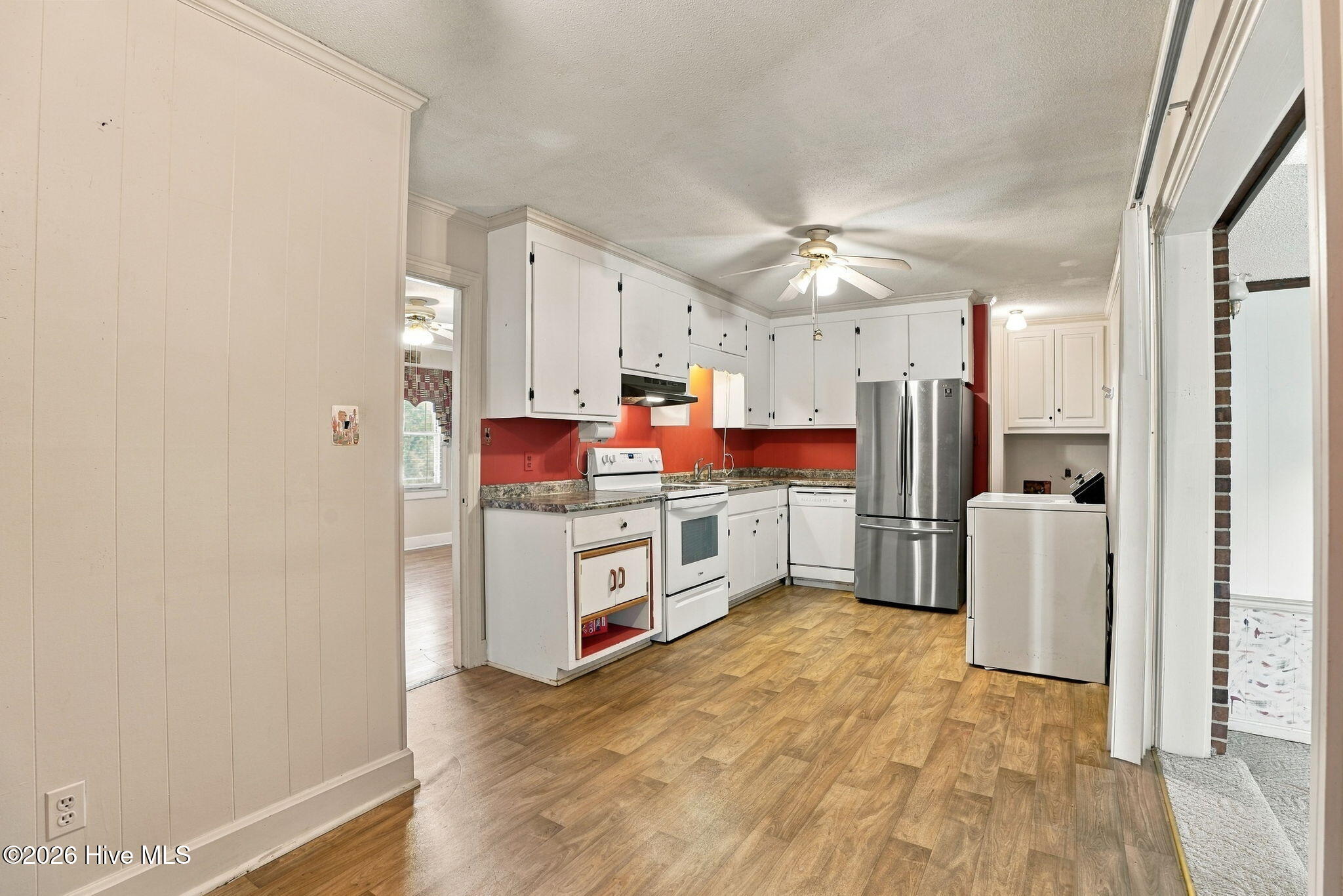 604 N Saratoga Street Property Photo 9