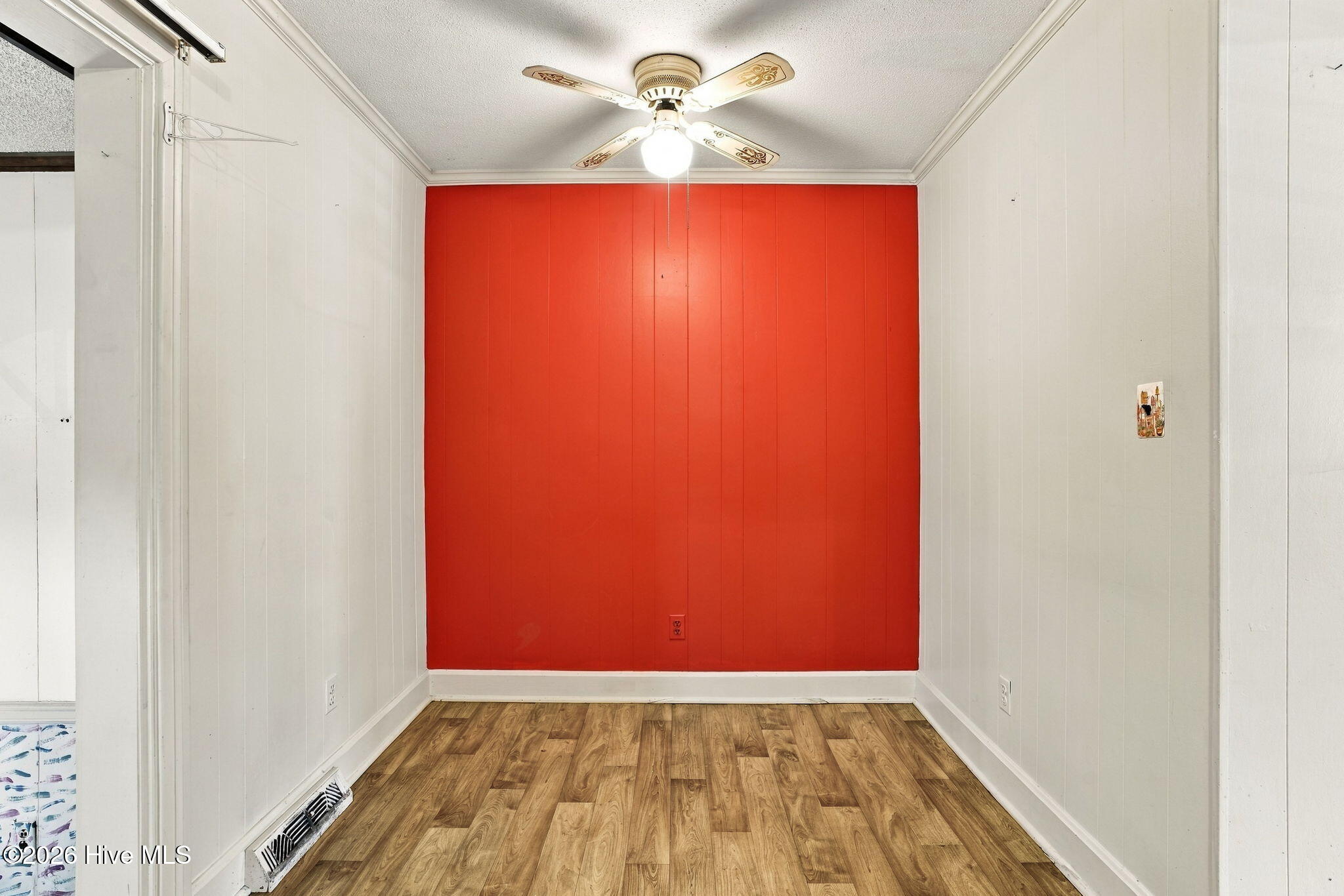 604 N Saratoga Street Property Photo 11