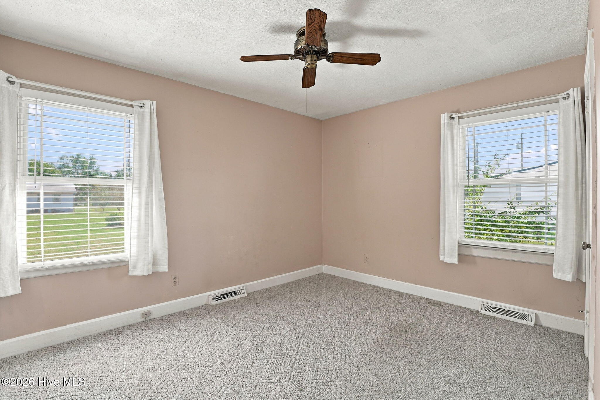 604 N Saratoga Street Property Photo 19