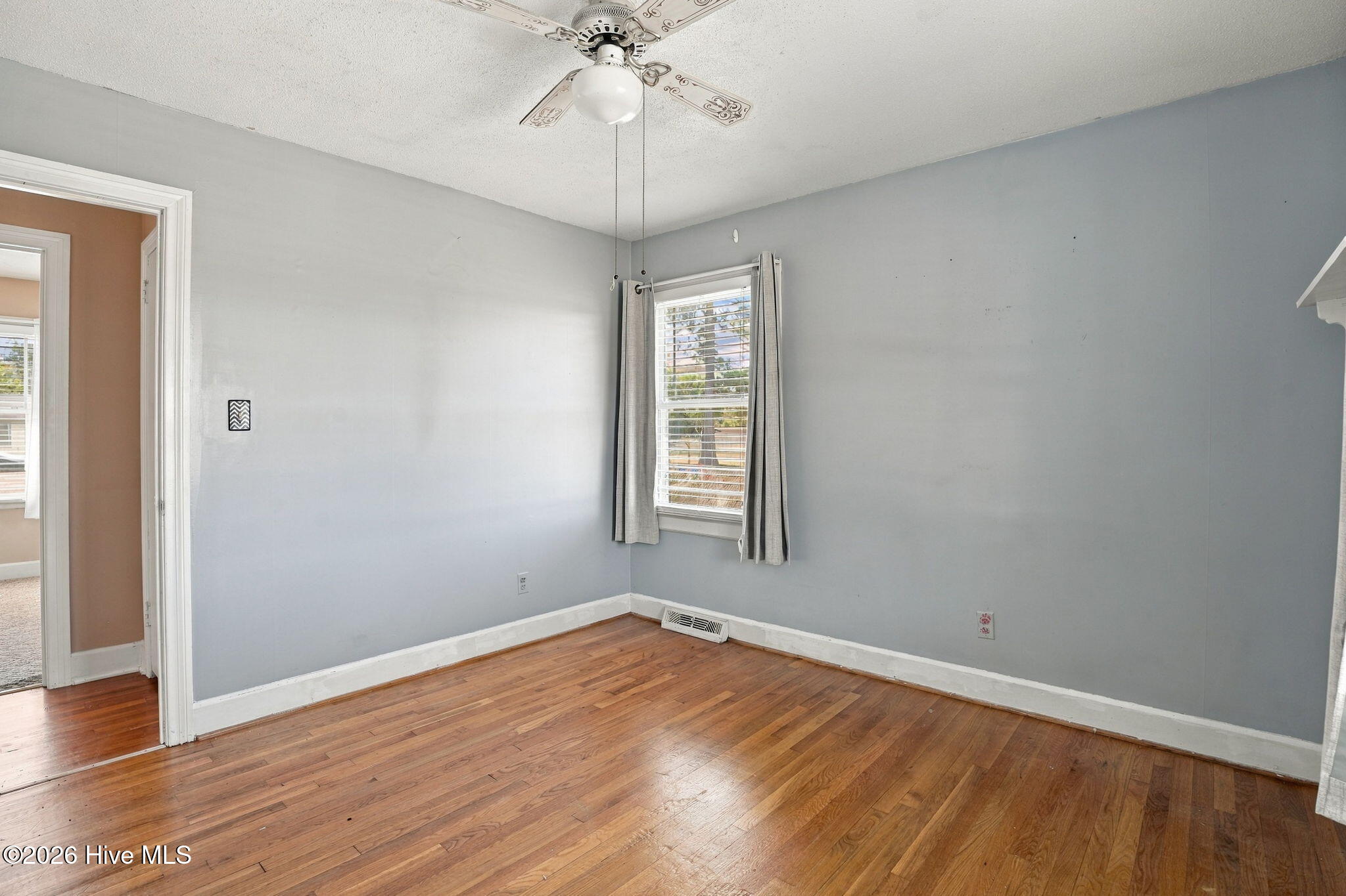 604 N Saratoga Street Property Photo 24