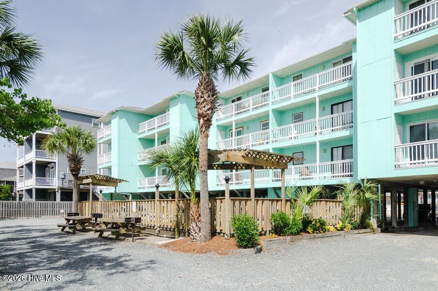 1013 Carolina Beach Avenue N 2f Property Photo 1