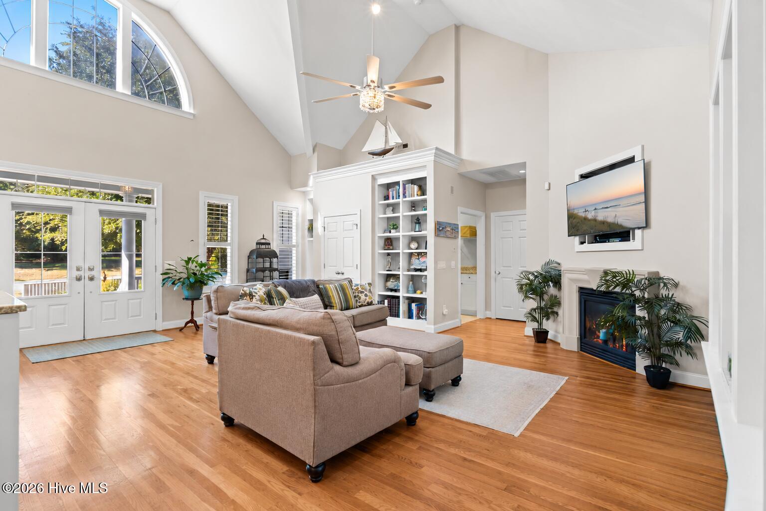 5113 Fernwood Drive Property Photo 13