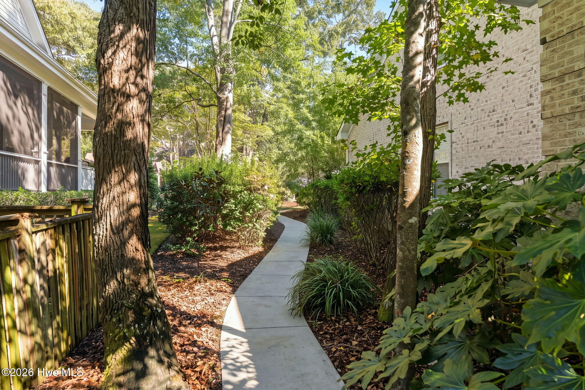 10213 Mariners Cove Court Property Photo 8