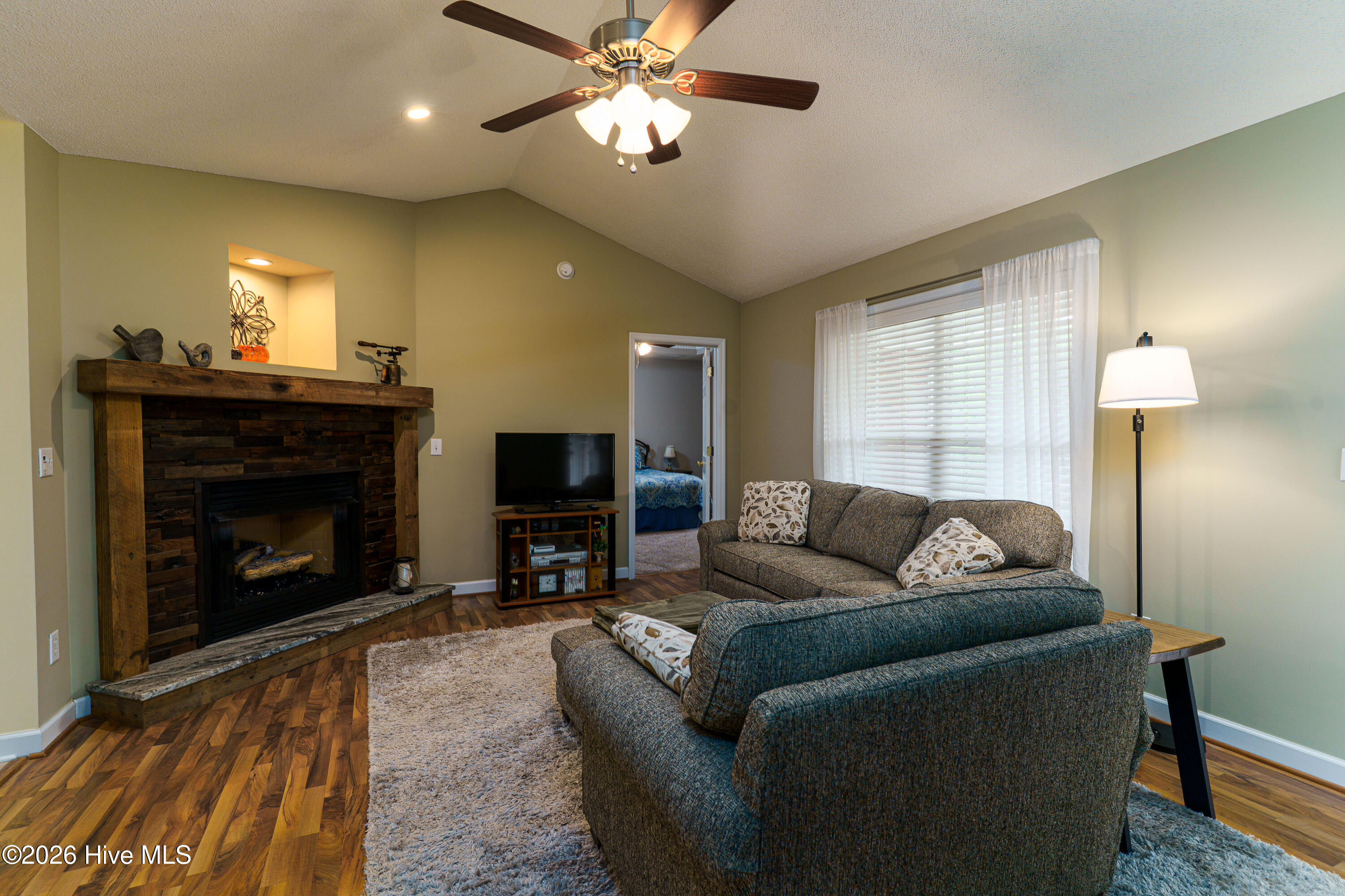 144 Edgewater Drive Property Photo 6