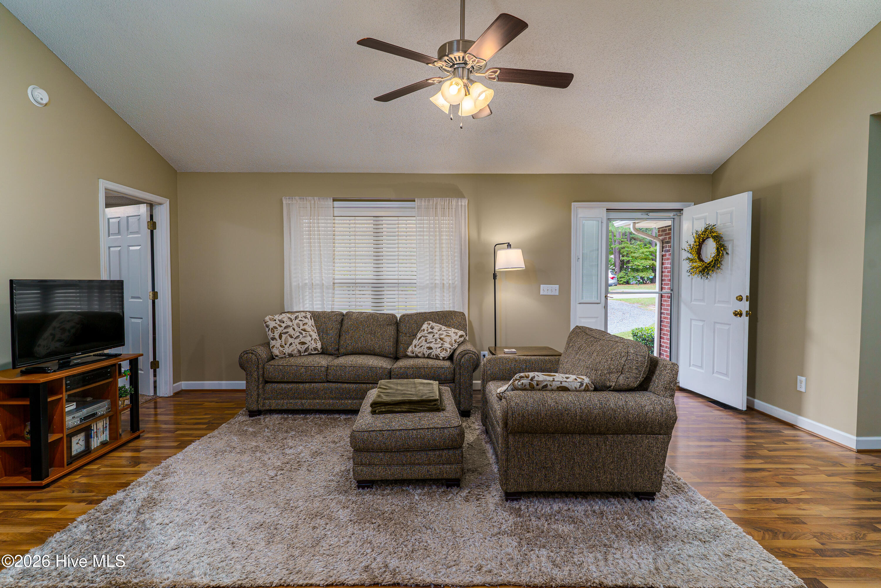144 Edgewater Drive Property Photo 7