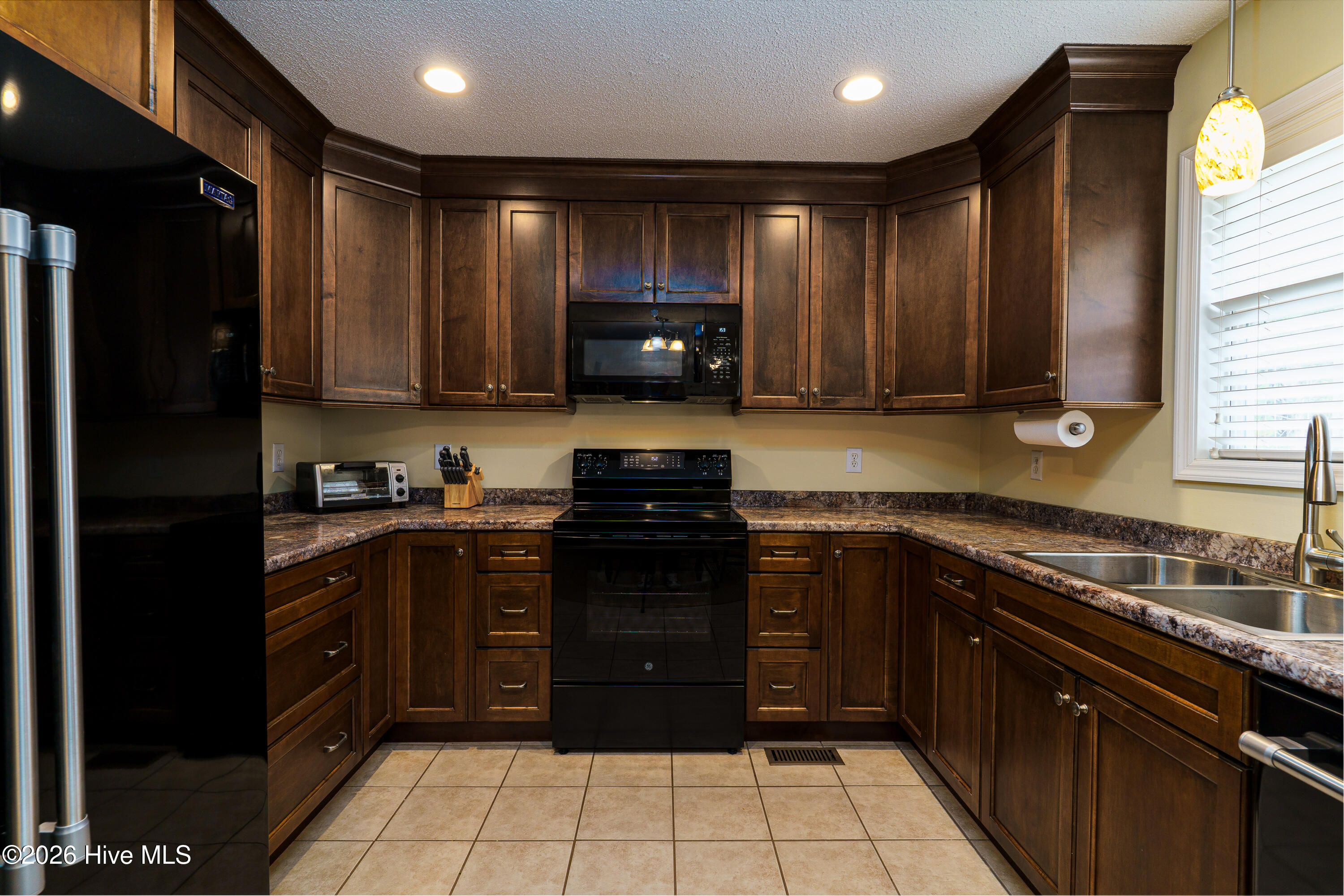 144 Edgewater Drive Property Photo 9