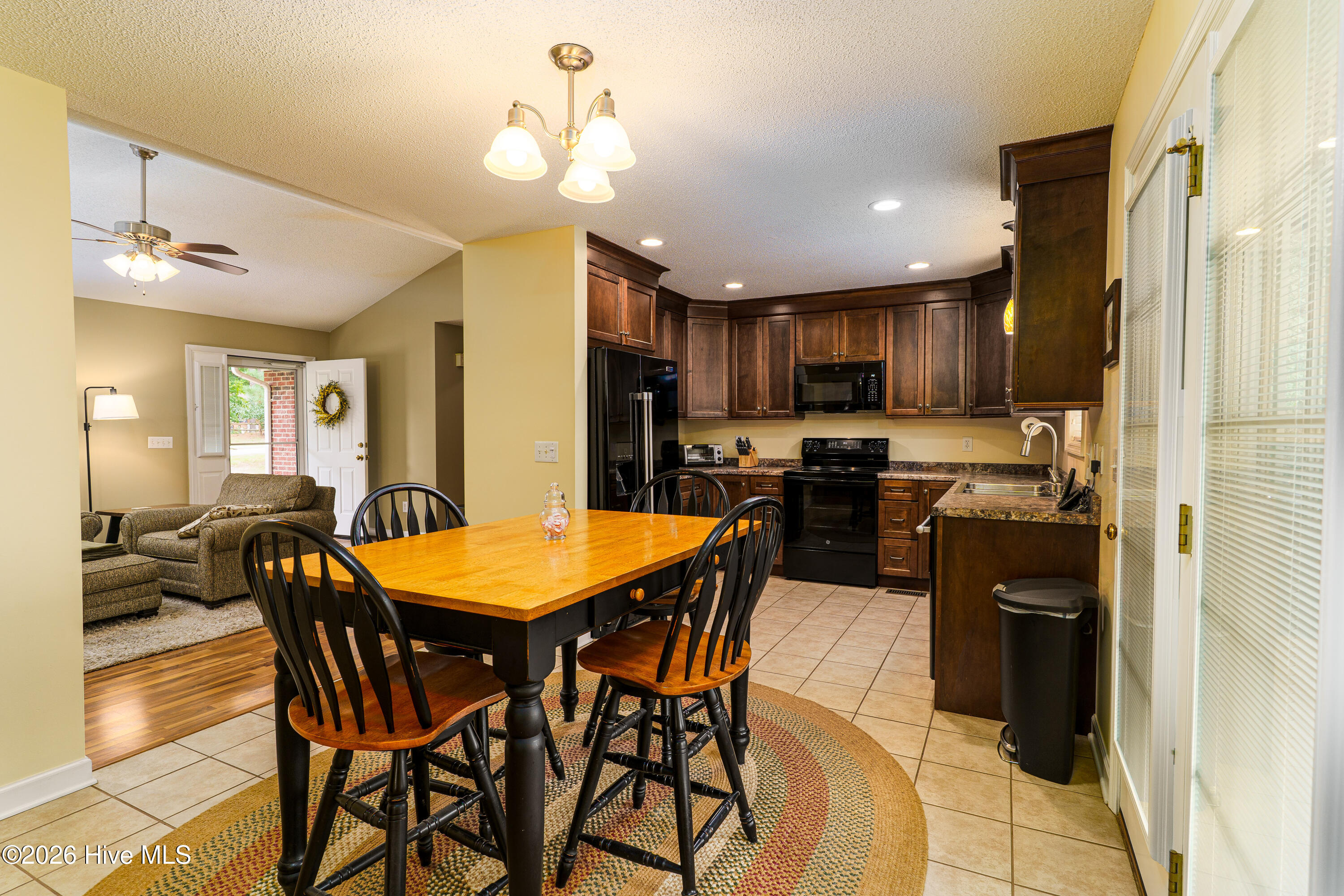 144 Edgewater Drive Property Photo 11