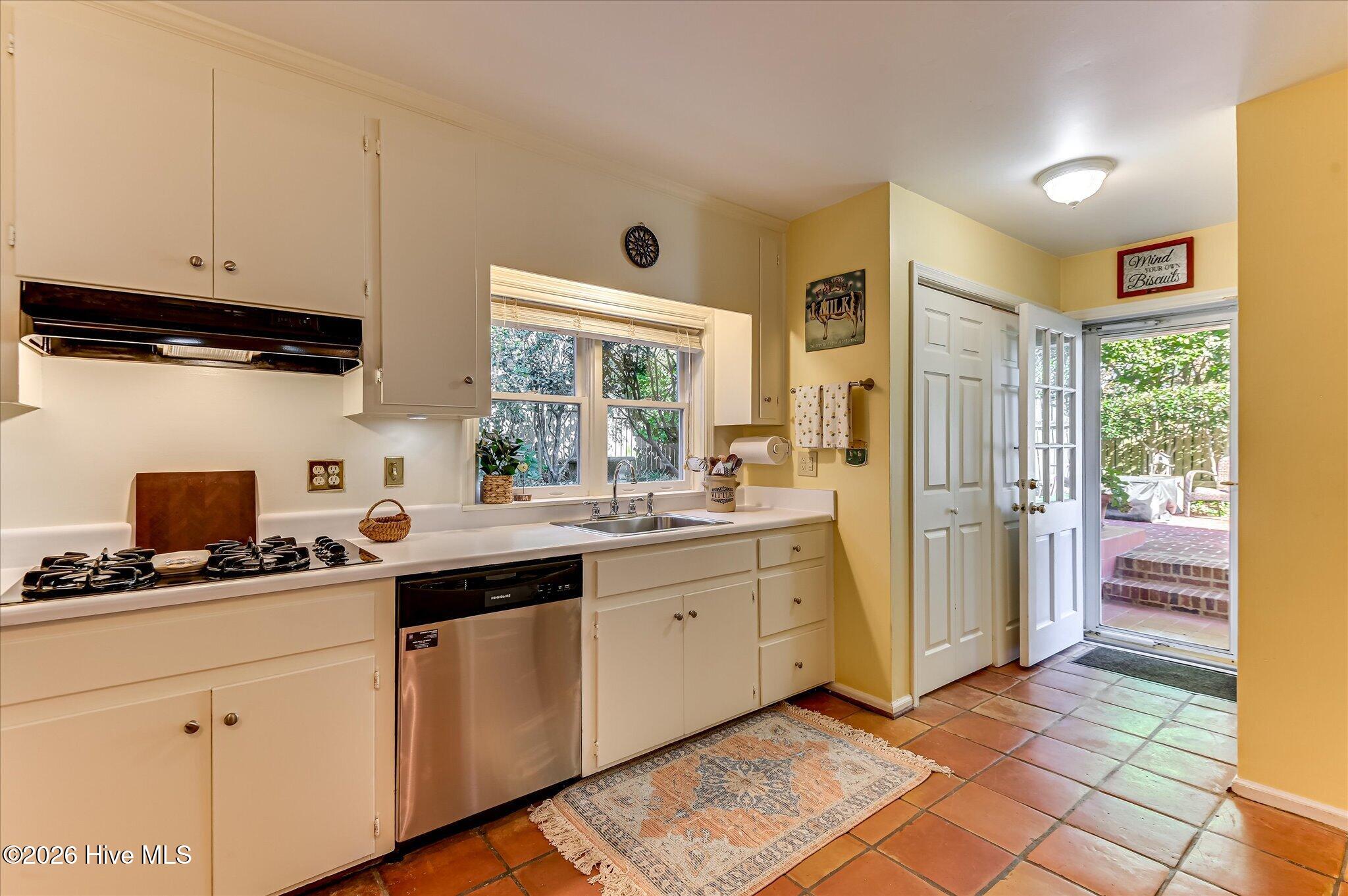 1106 Winter Street Property Photo 10