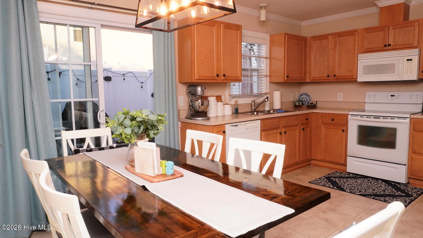 100 Chandler Drive B Property Photo 5