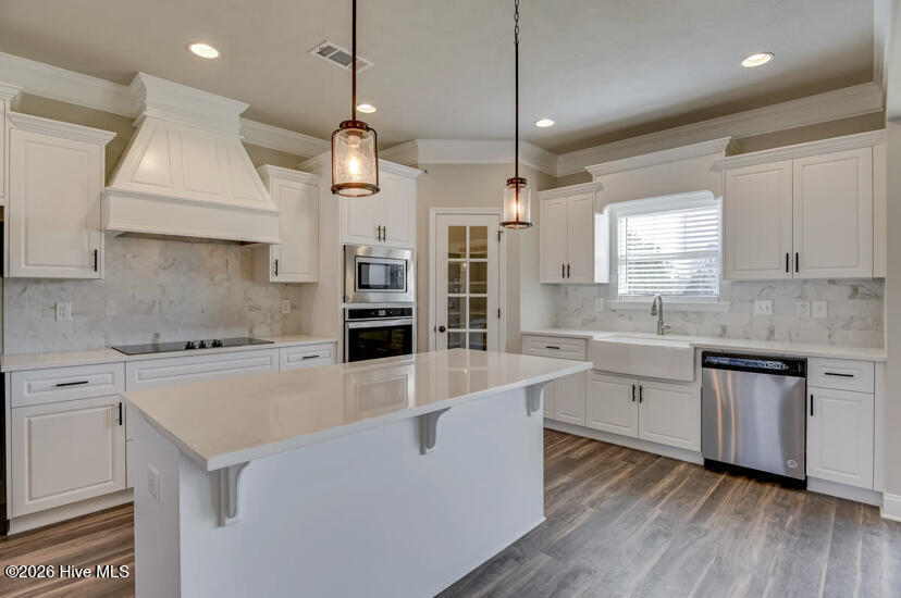 1649 Pine Ridge Drive N Property Photo 4