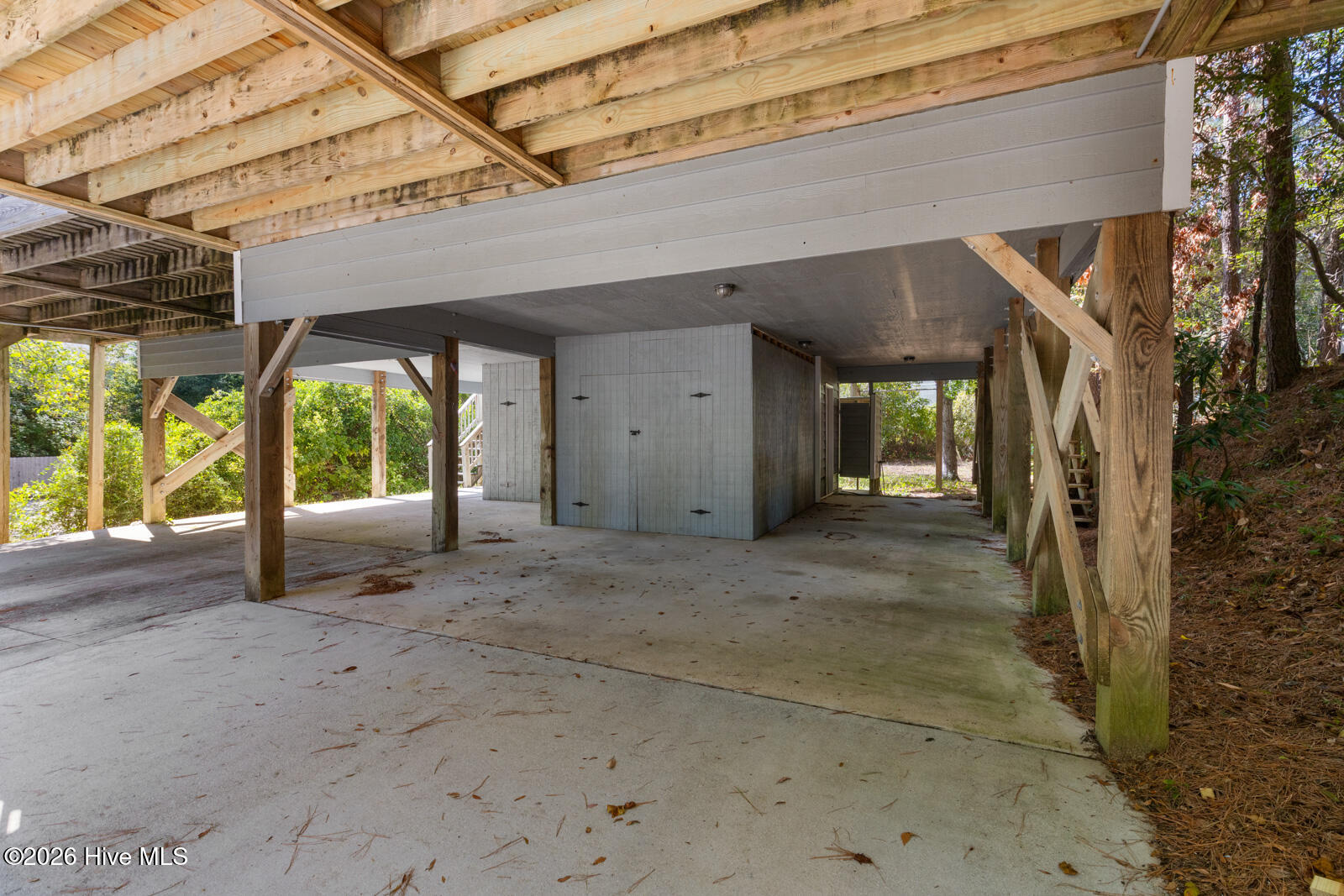 123 Jackson Avenue B Property Photo 2