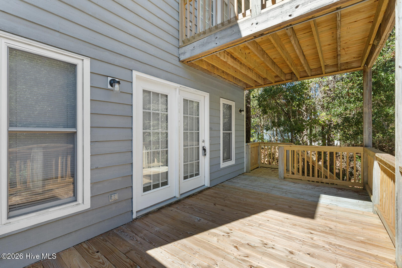 123 Jackson Avenue B Property Photo 6