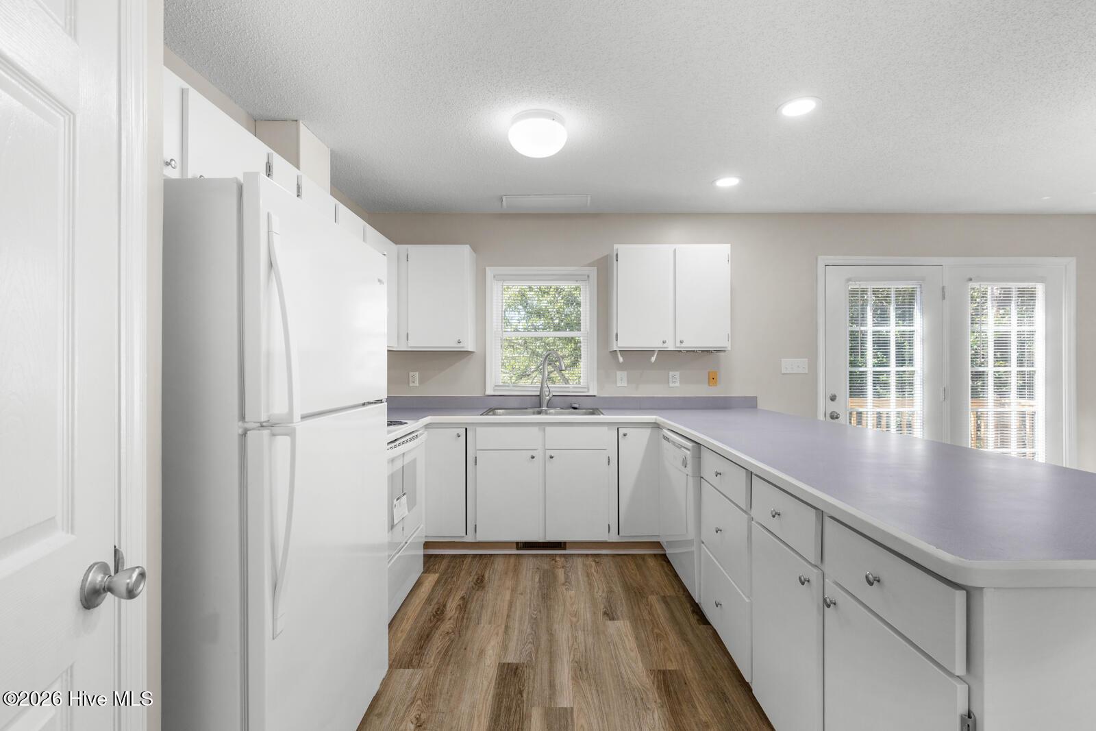 123 Jackson Avenue B Property Photo 15