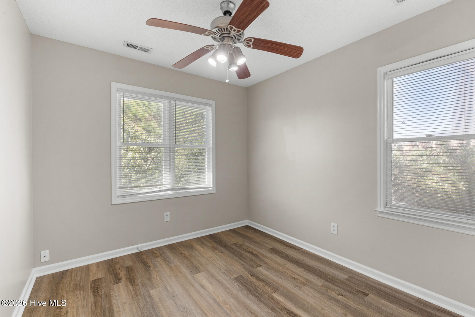 123 Jackson Avenue B Property Photo 26