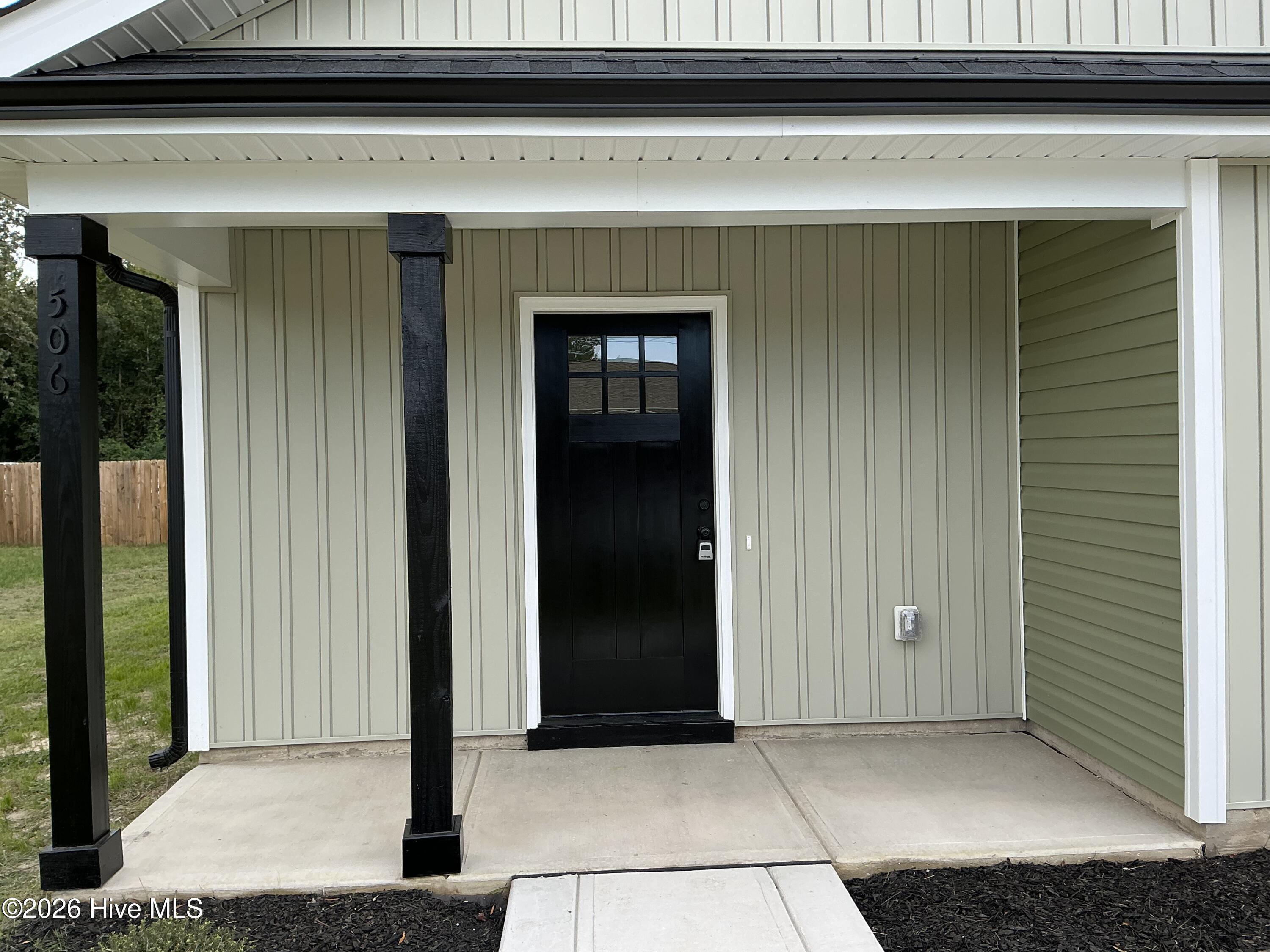 506 Crump Street Property Photo 3