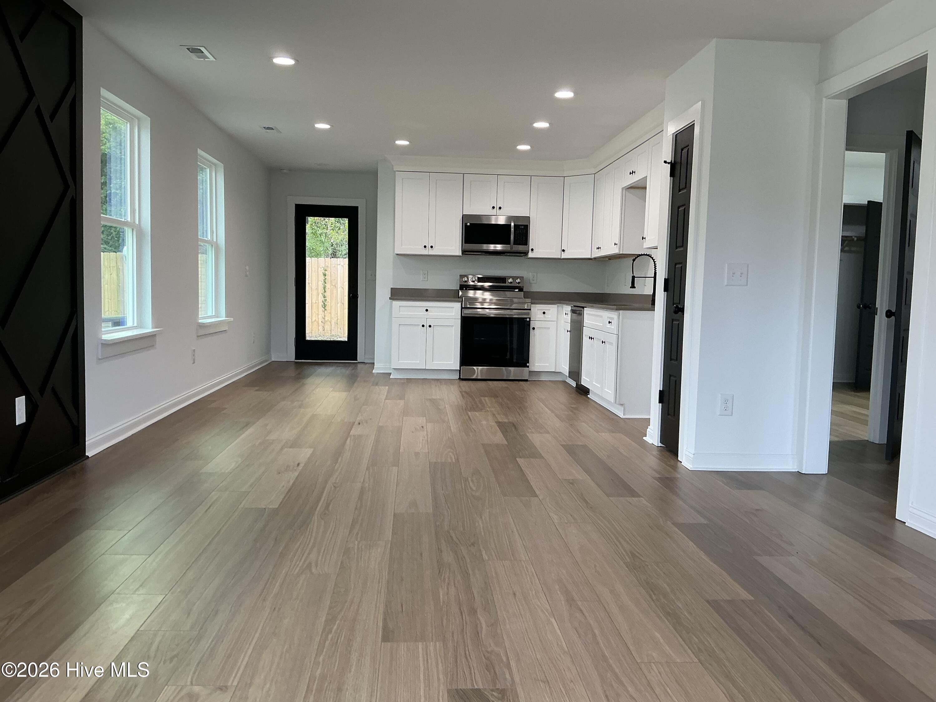 506 Crump Street Property Photo 4