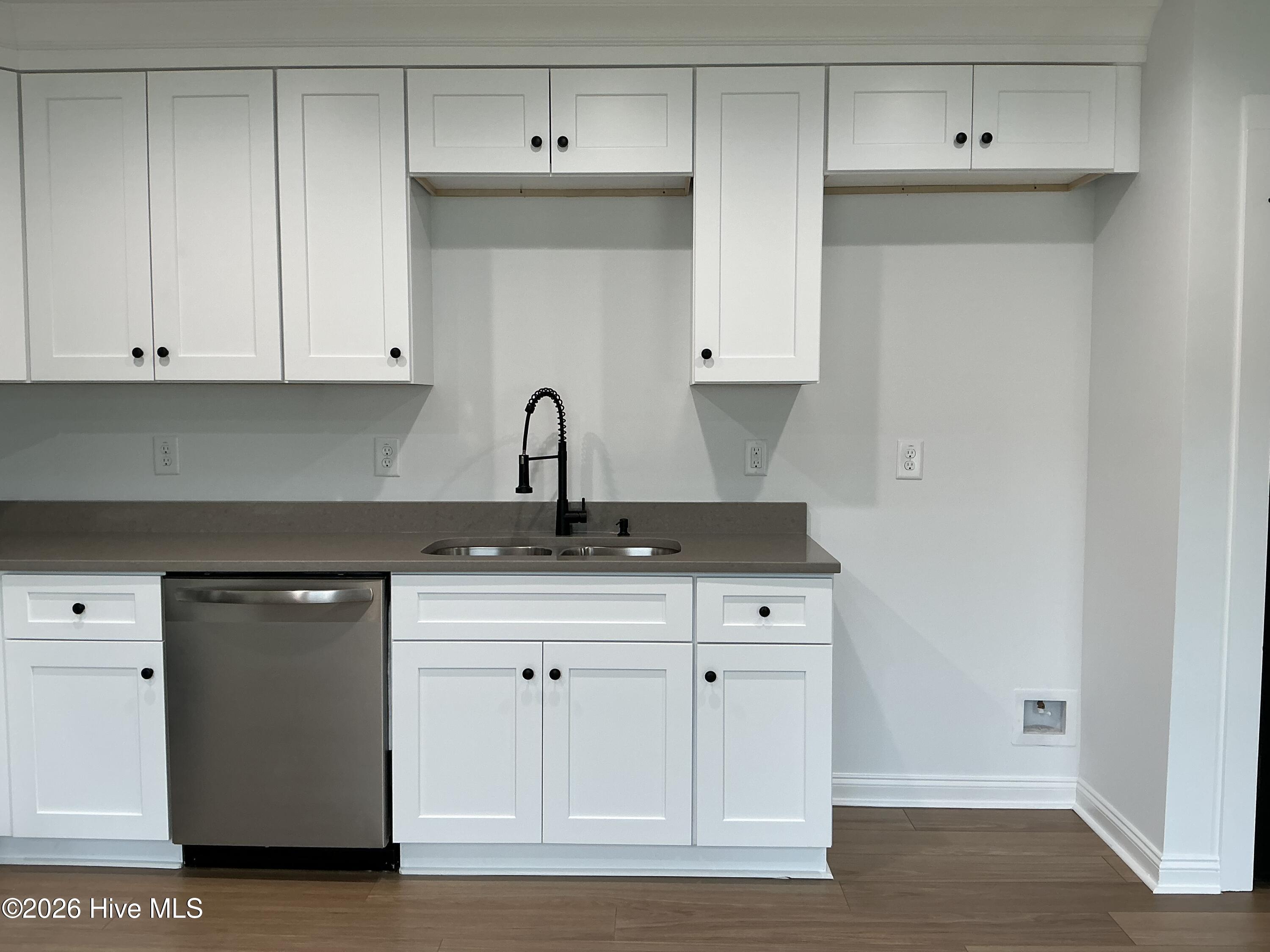 506 Crump Street Property Photo 6