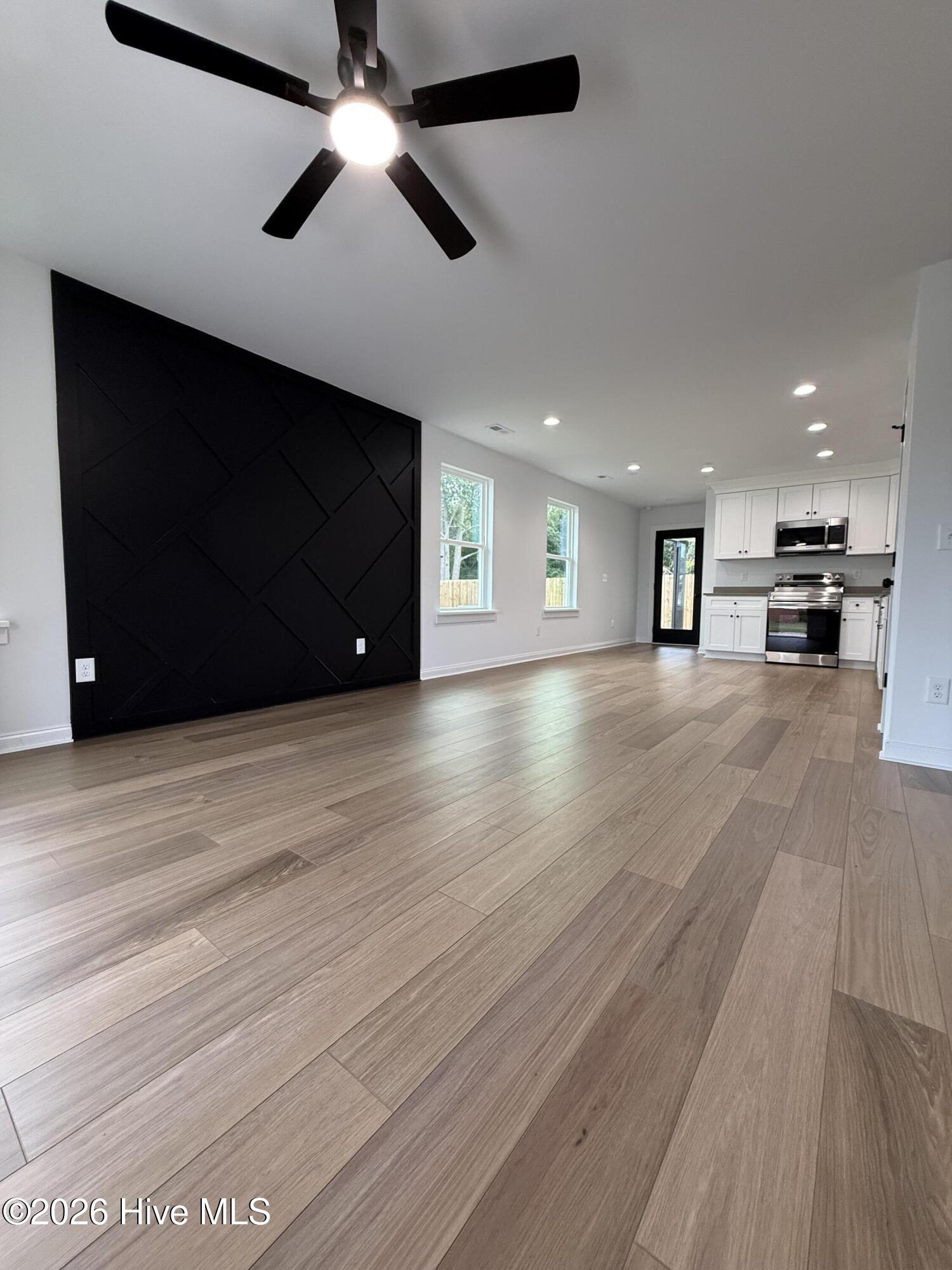 506 Crump Street Property Photo 9